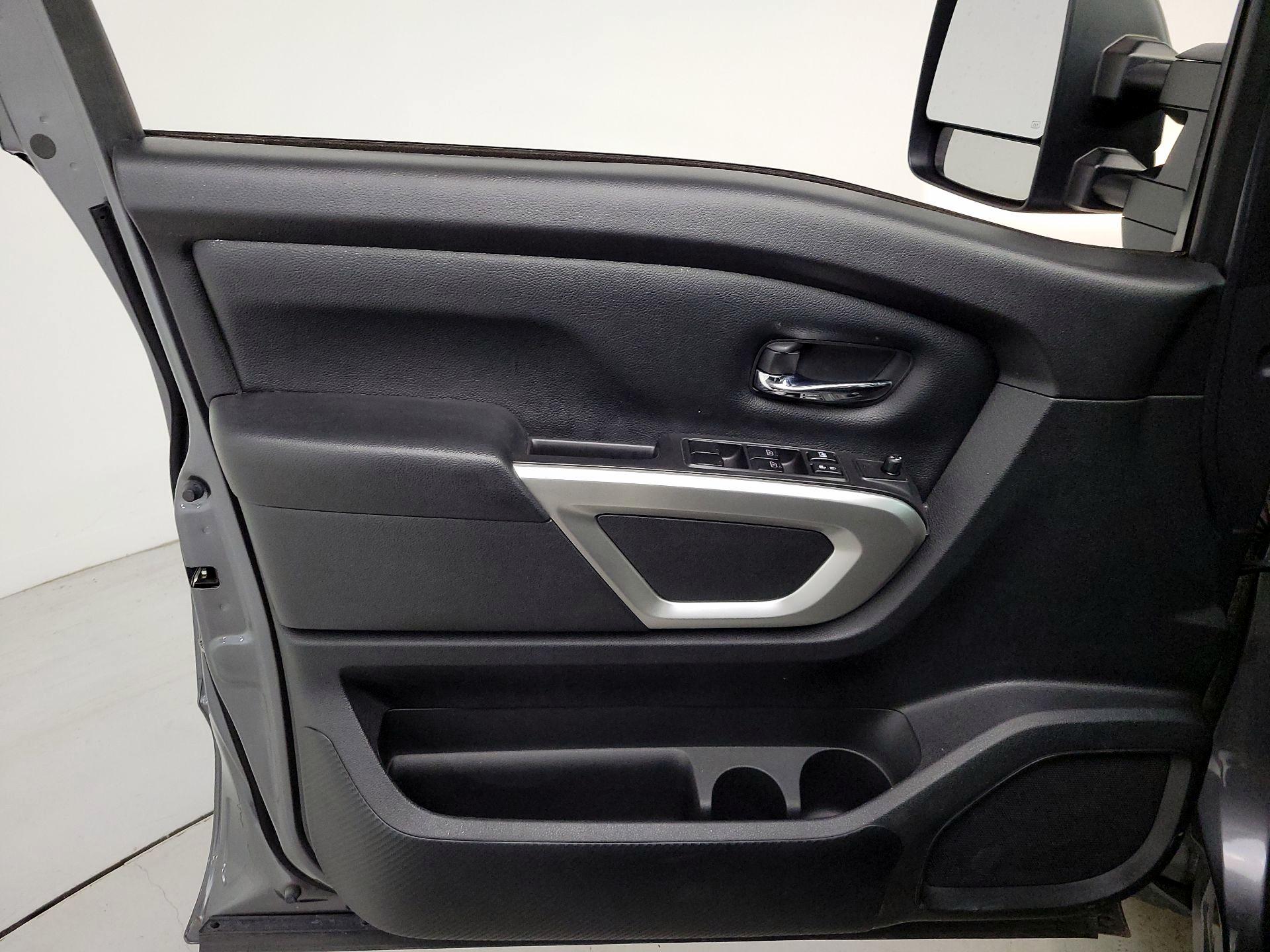 Thumbnail: 2022 Nissan Titan - 12