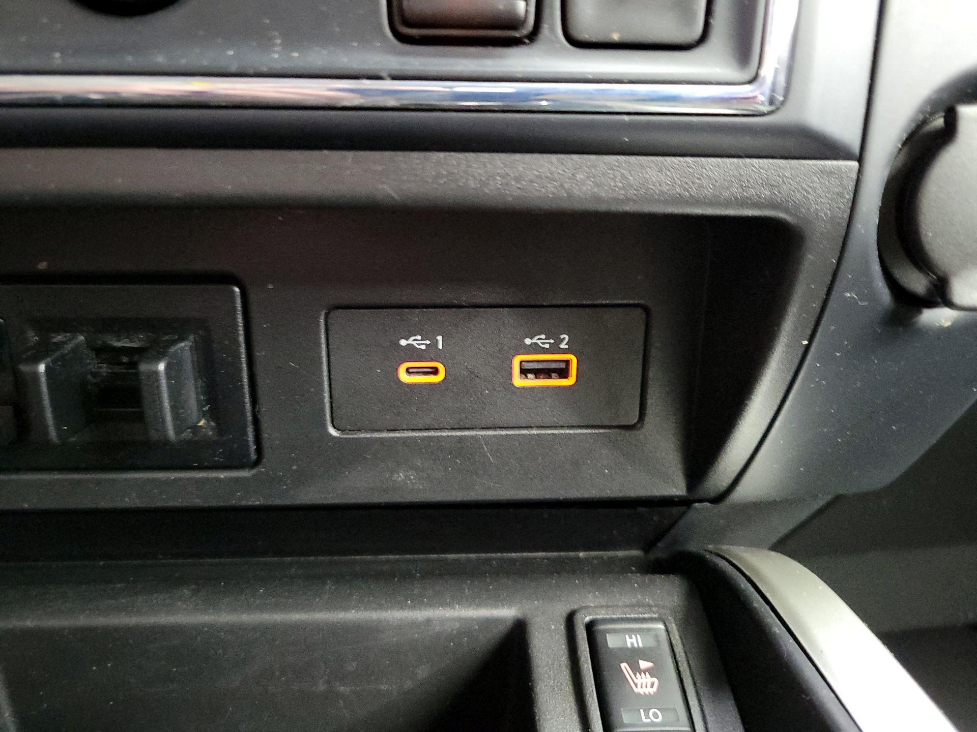 Thumbnail: 2022 Nissan Titan - 19