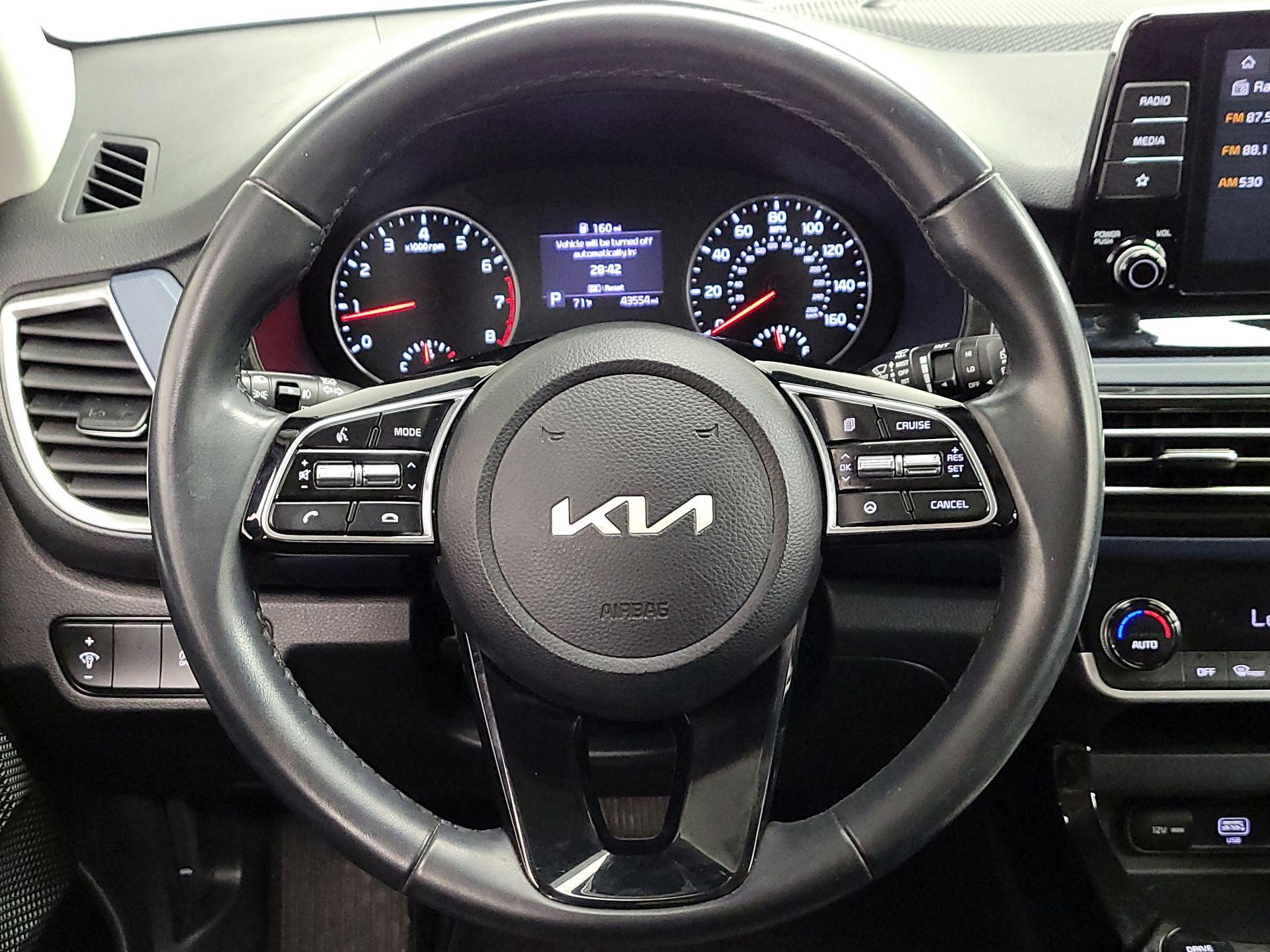 Thumbnail: 2023 Kia Seltos - 10