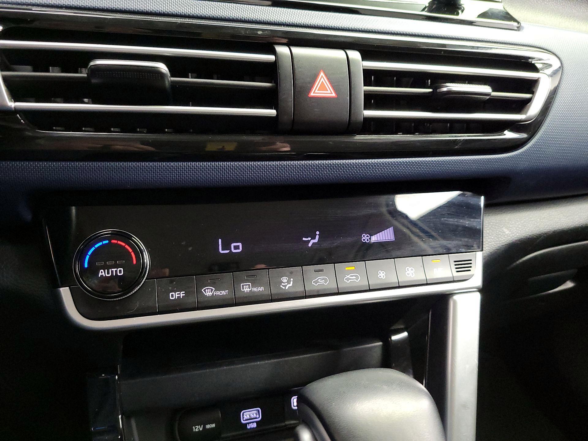 Thumbnail: 2023 Kia Seltos - 16