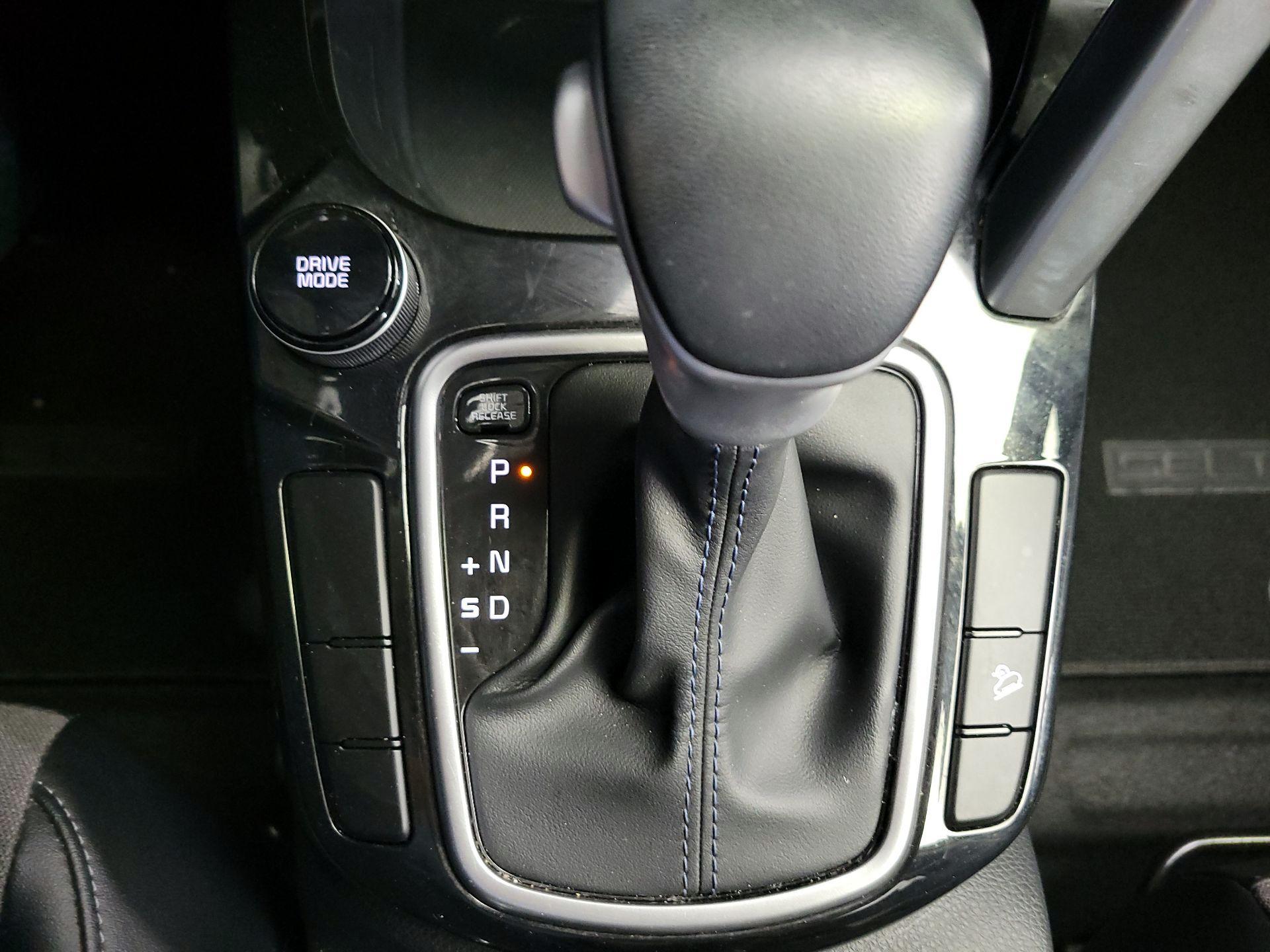 Thumbnail: 2023 Kia Seltos - 17