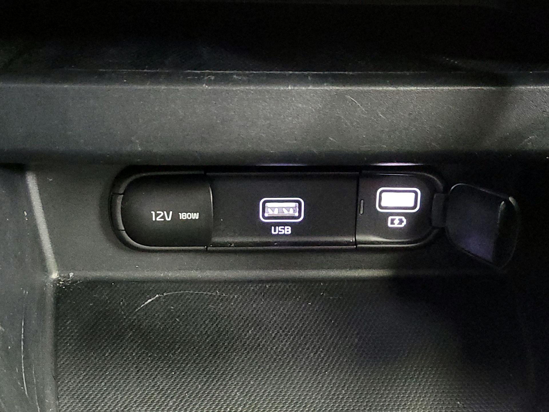 Thumbnail: 2023 Kia Seltos - 18