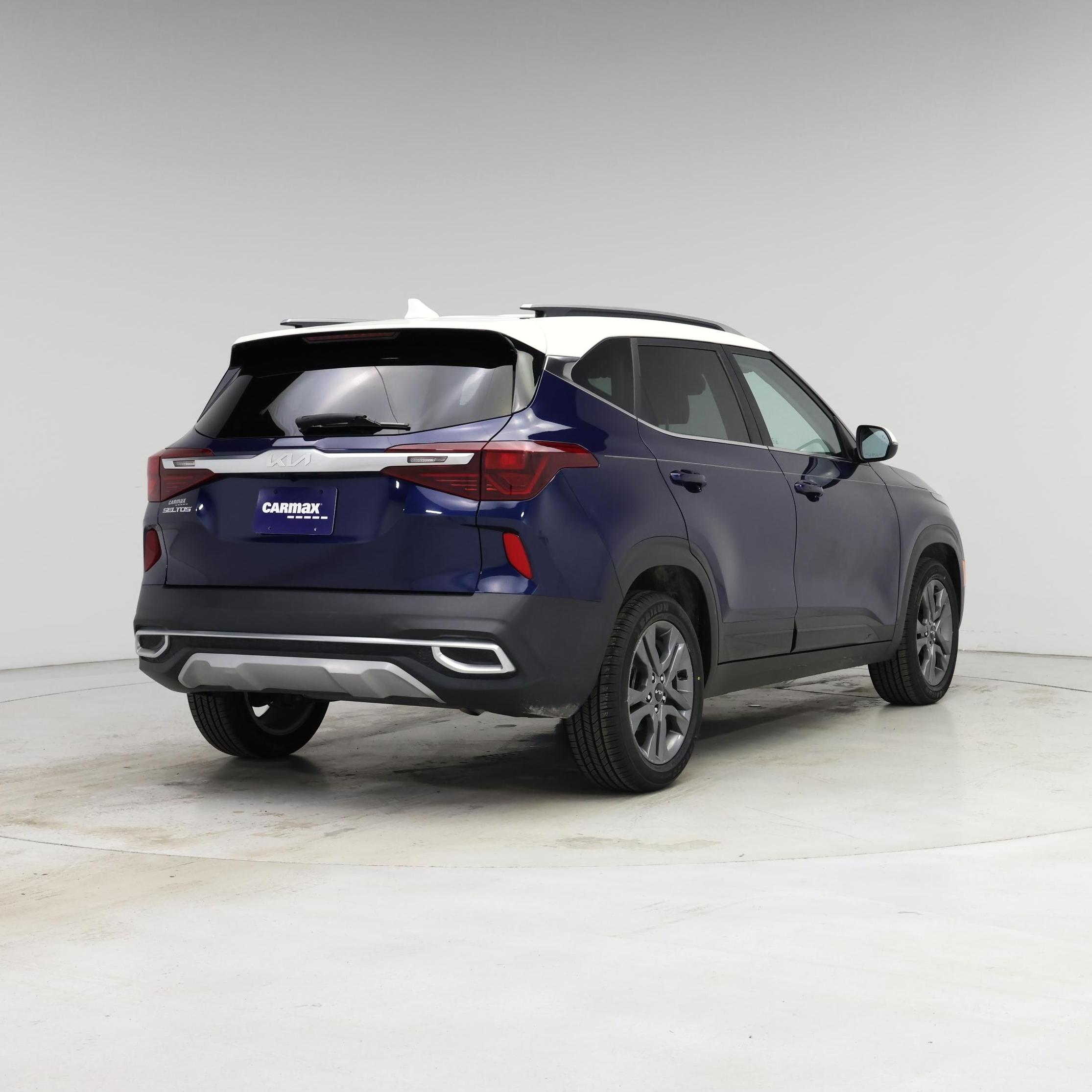 Thumbnail: 2023 Kia Seltos - 8