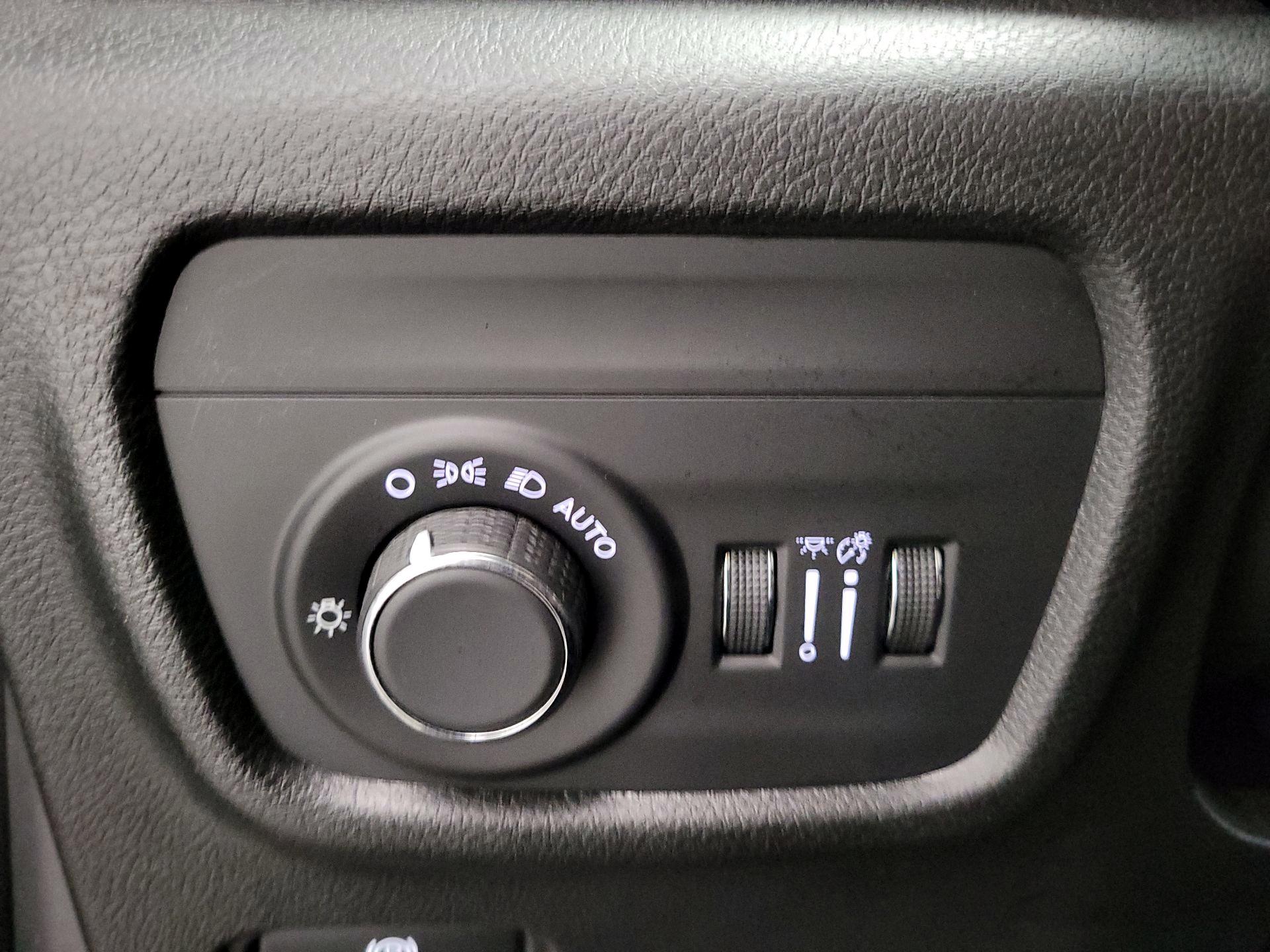 Thumbnail: 2023 Jeep Grand Cherokee - 13