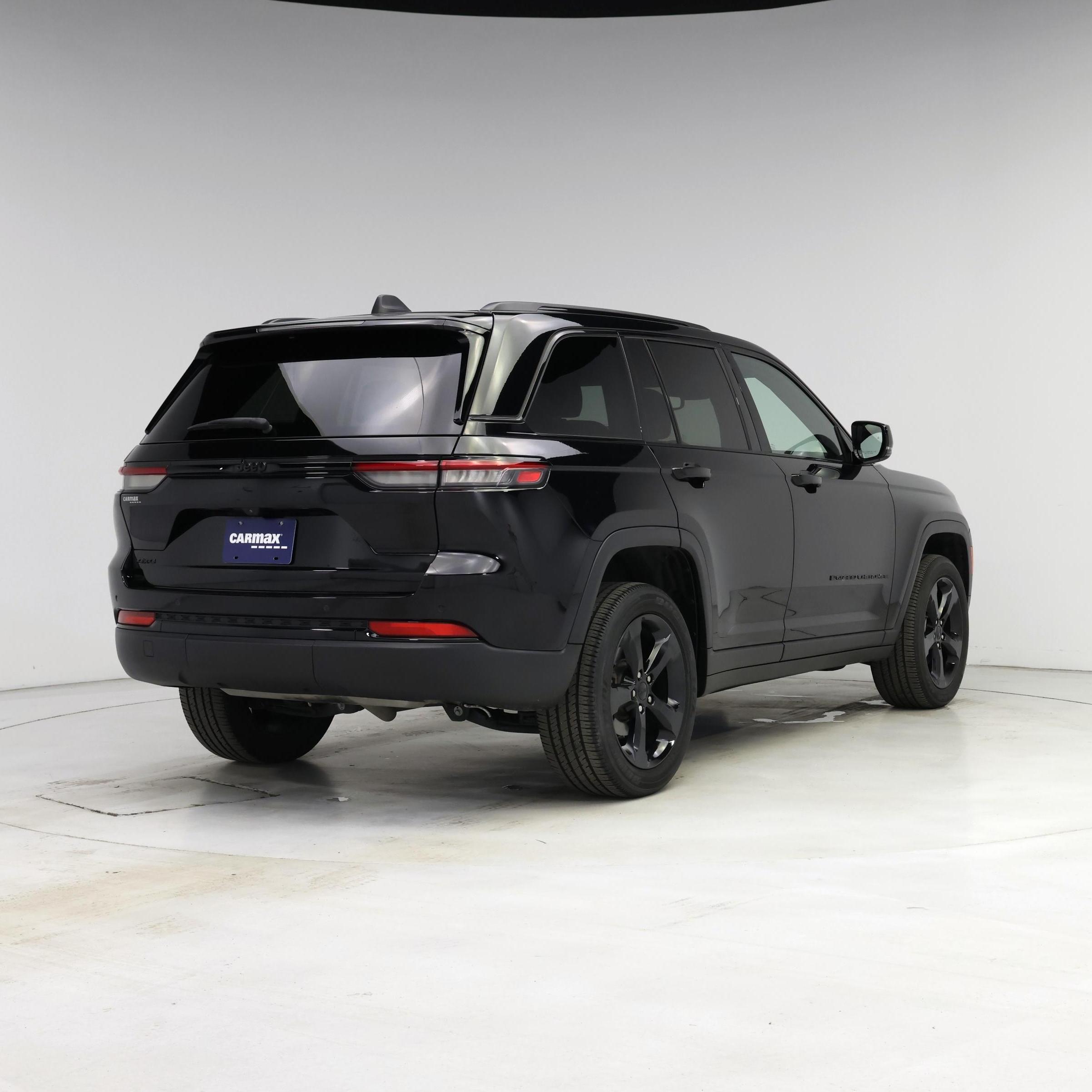 Thumbnail: 2023 Jeep Grand Cherokee - 8