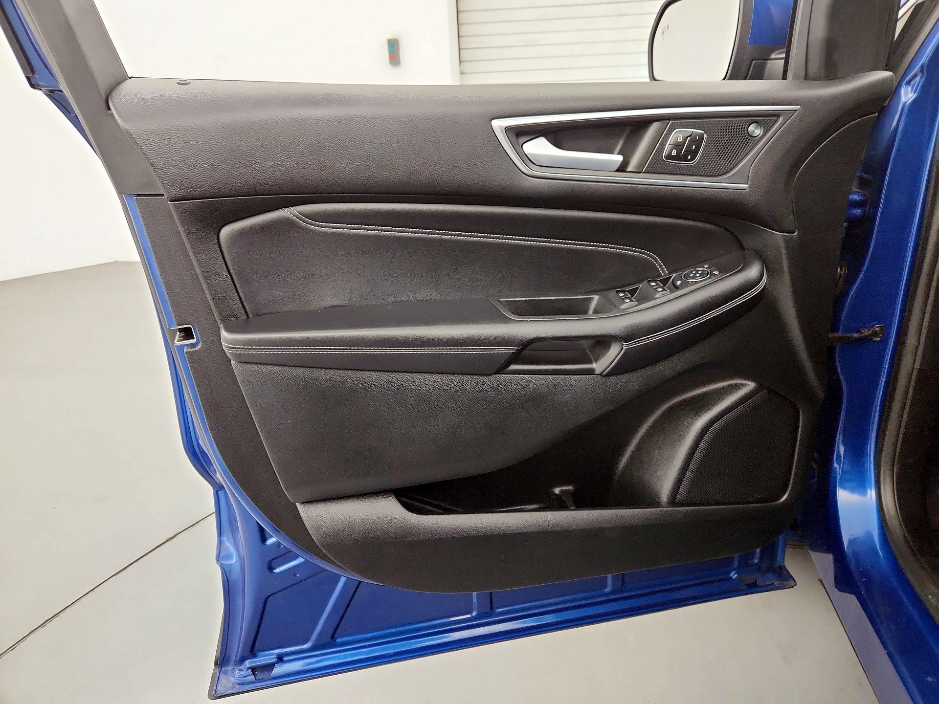 Thumbnail: 2023 Ford Edge - 12