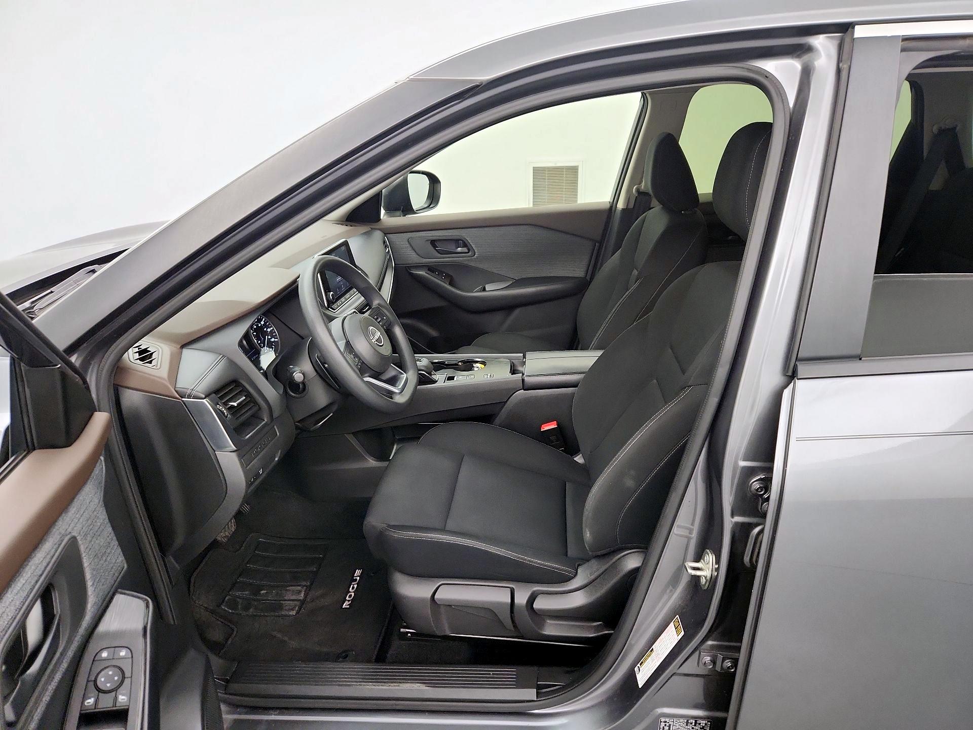 Thumbnail: 2023 Nissan Rogue - 11