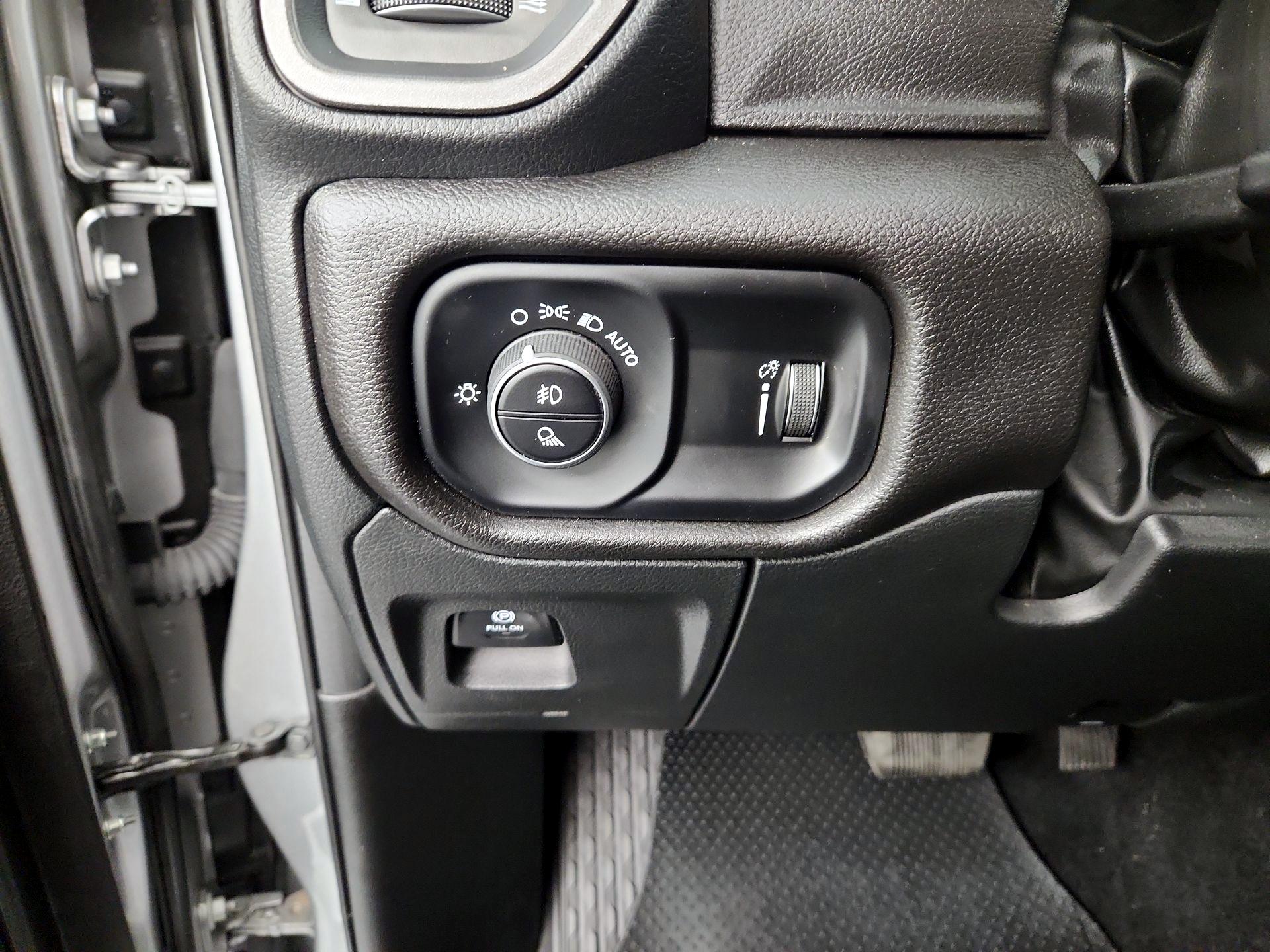 Thumbnail: 2025 RAM 1500 - 13