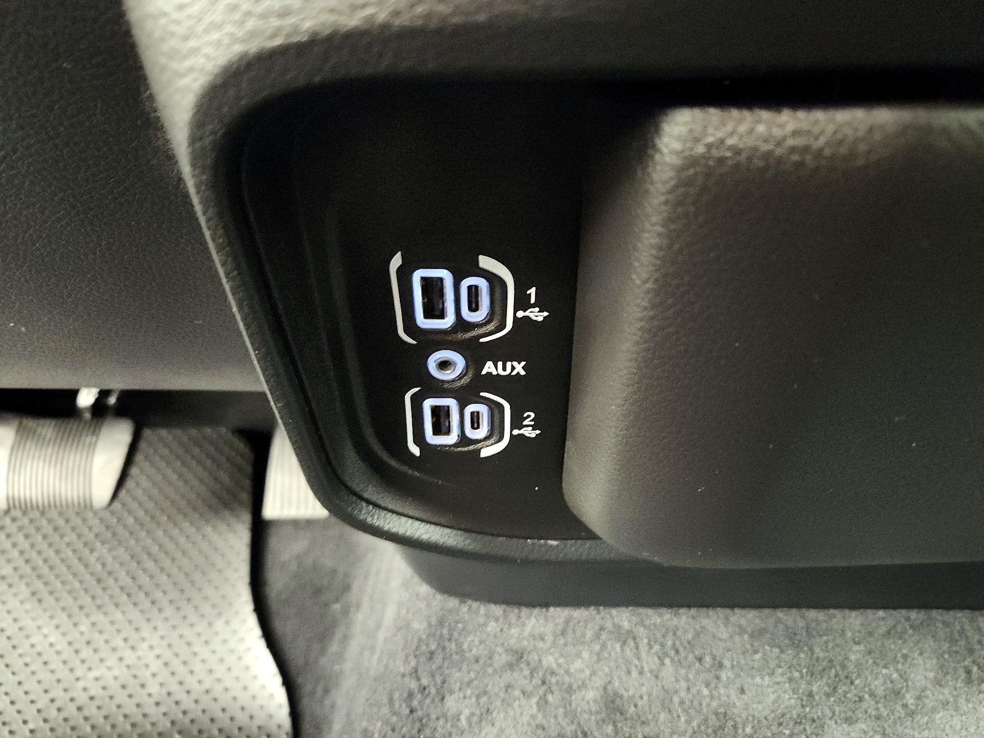 Thumbnail: 2025 RAM 1500 - 18