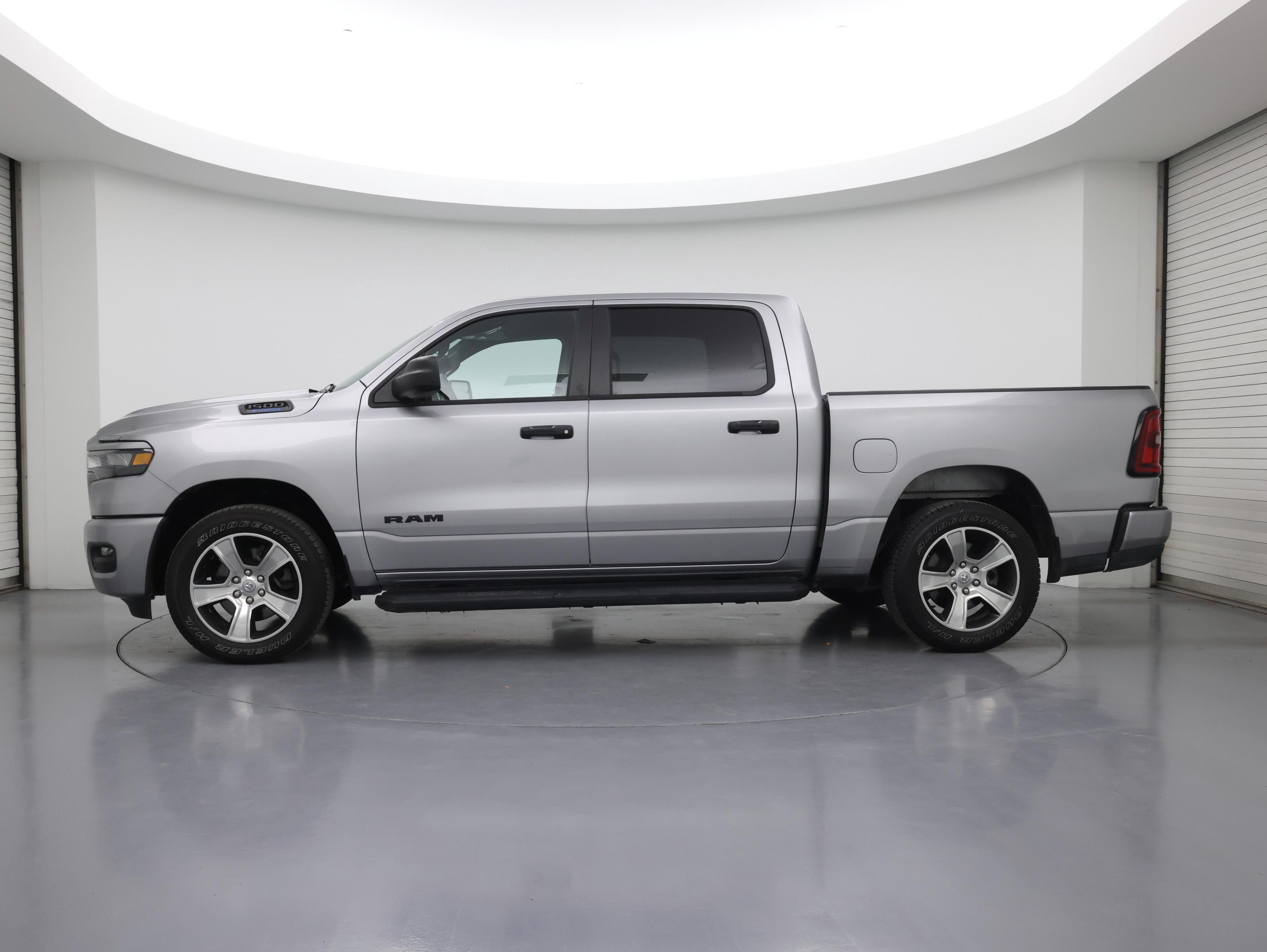 Thumbnail: 2025 RAM 1500 - 3