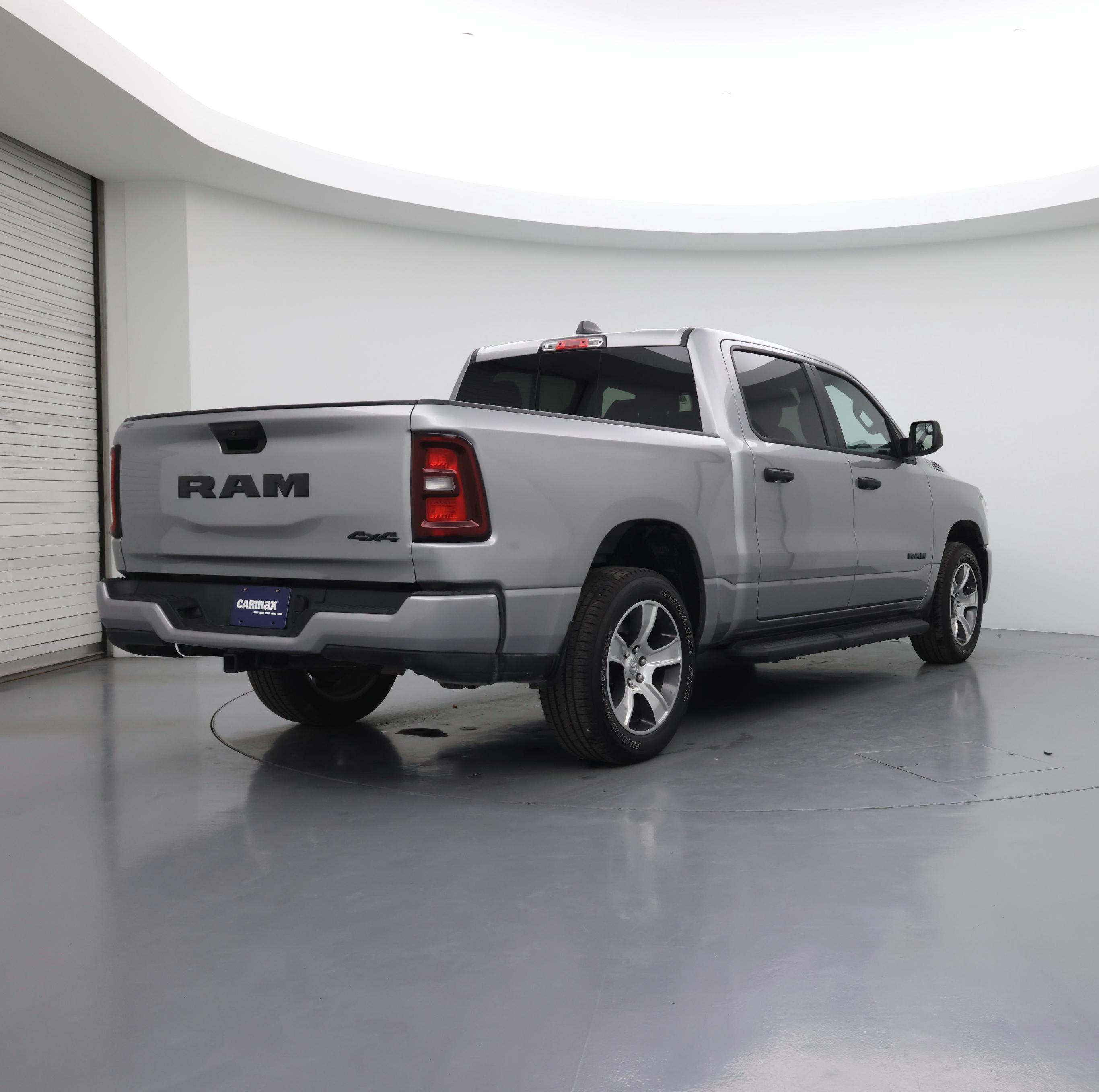 Thumbnail: 2025 RAM 1500 - 8