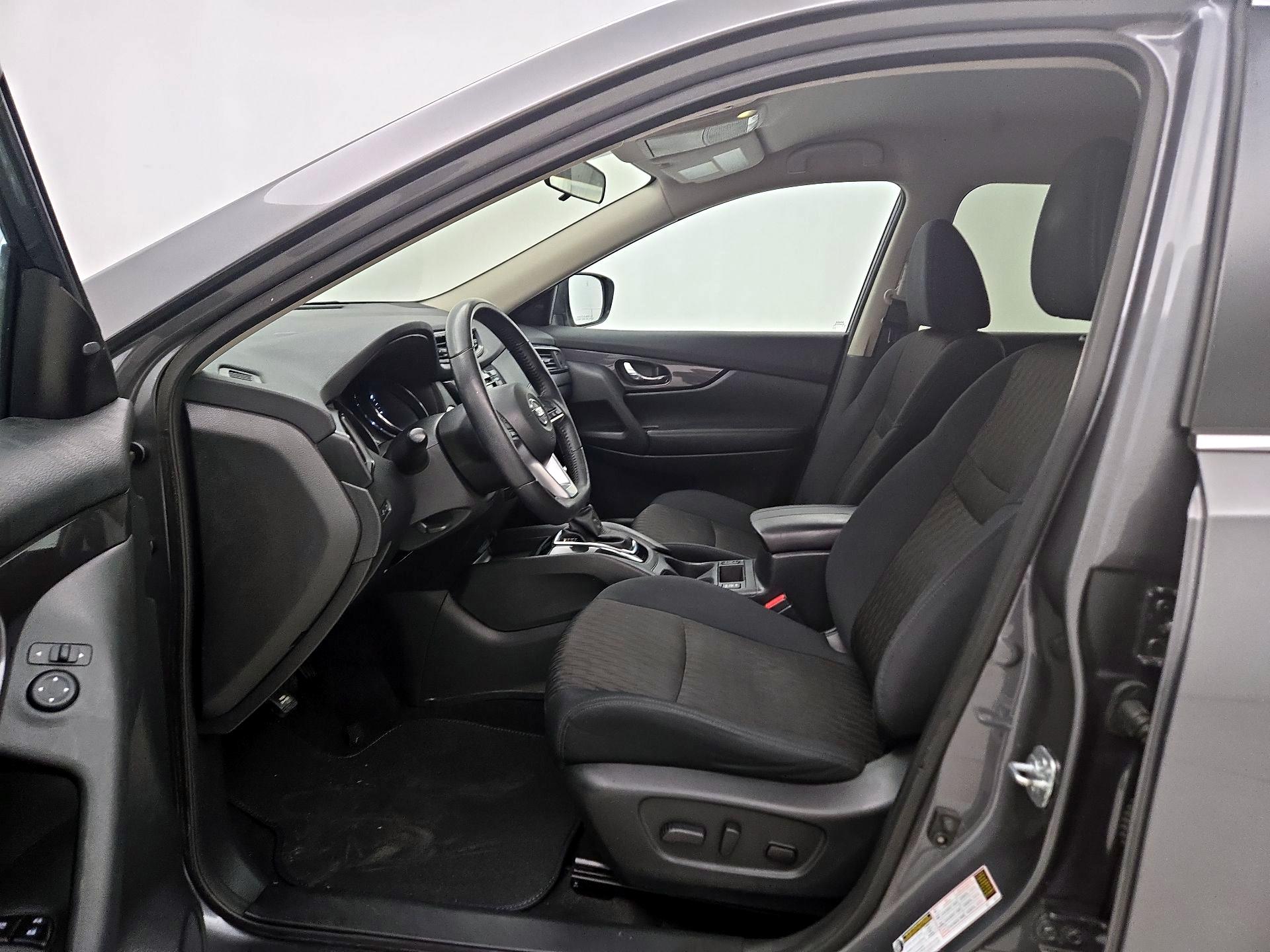 Thumbnail: 2018 Nissan Rogue - 11