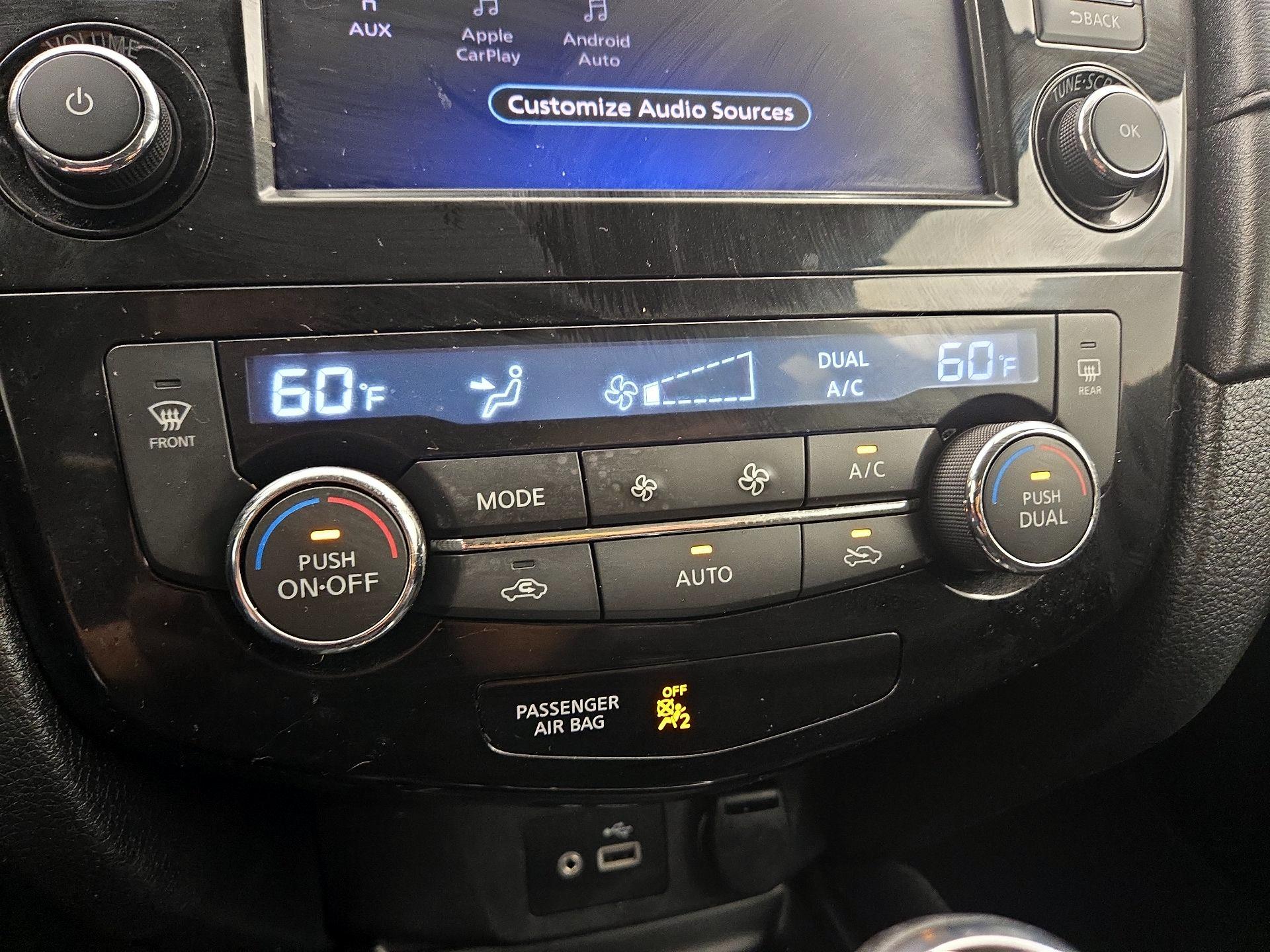 Thumbnail: 2018 Nissan Rogue - 16