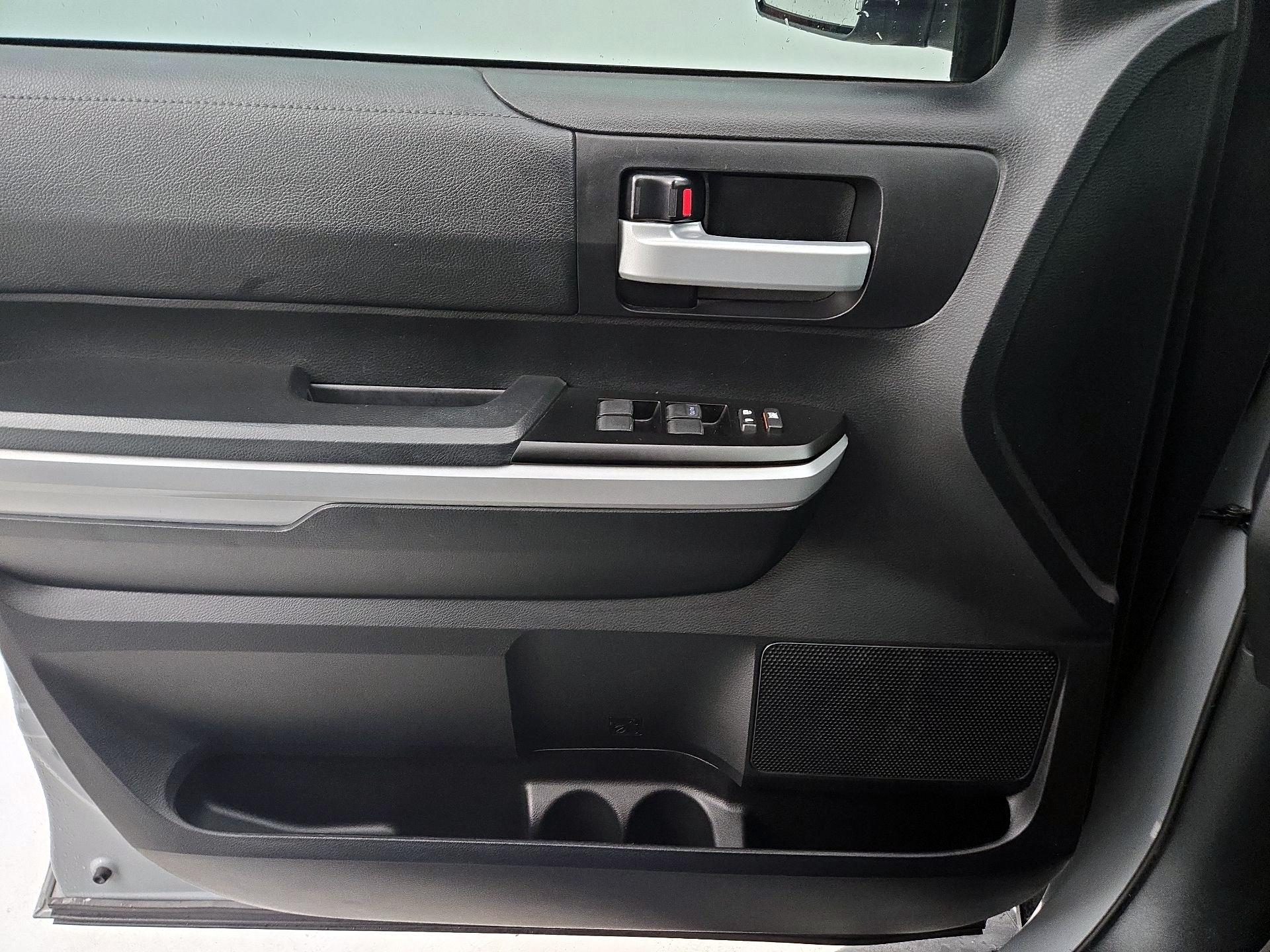 Thumbnail: 2021 Toyota Tundra - 12