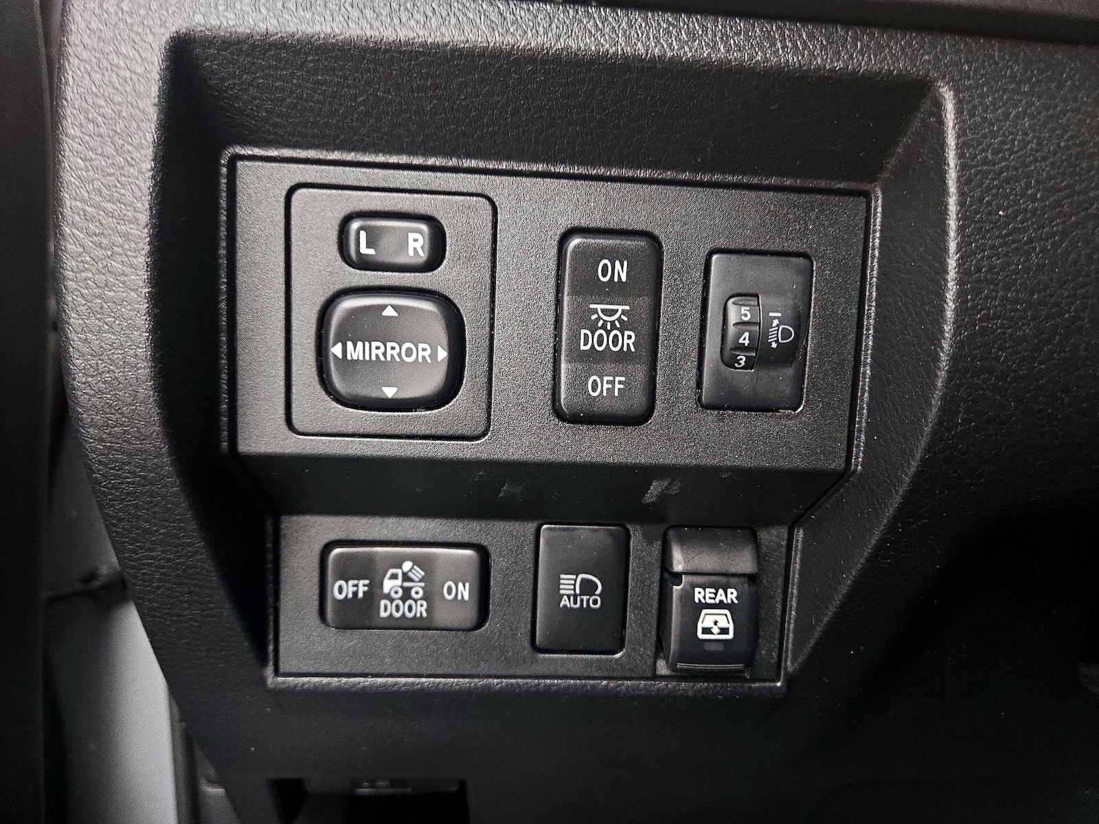 2021 Toyota Tundra SR5 - Photo 14
