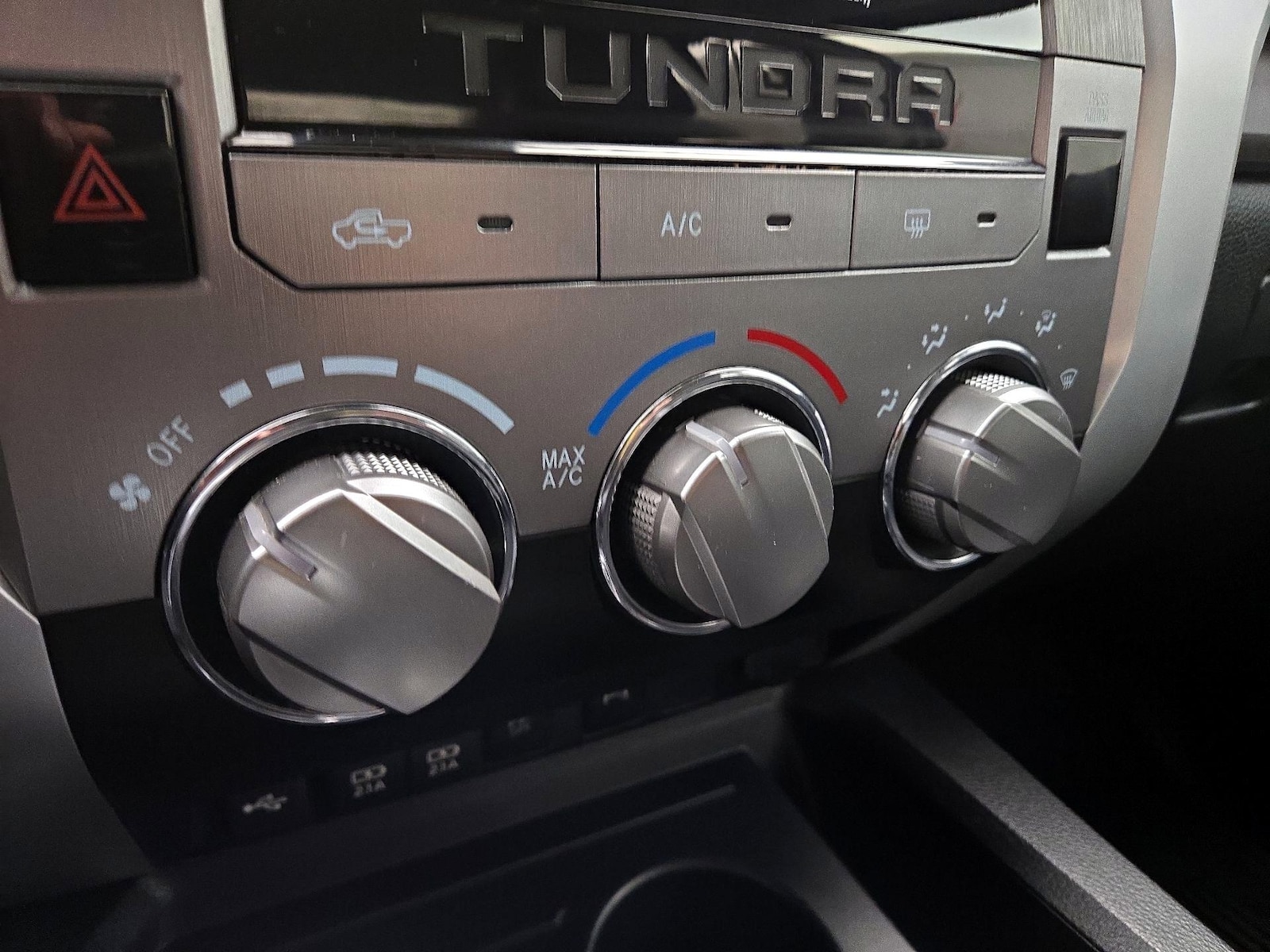 2021 Toyota Tundra SR5 - Photo 17