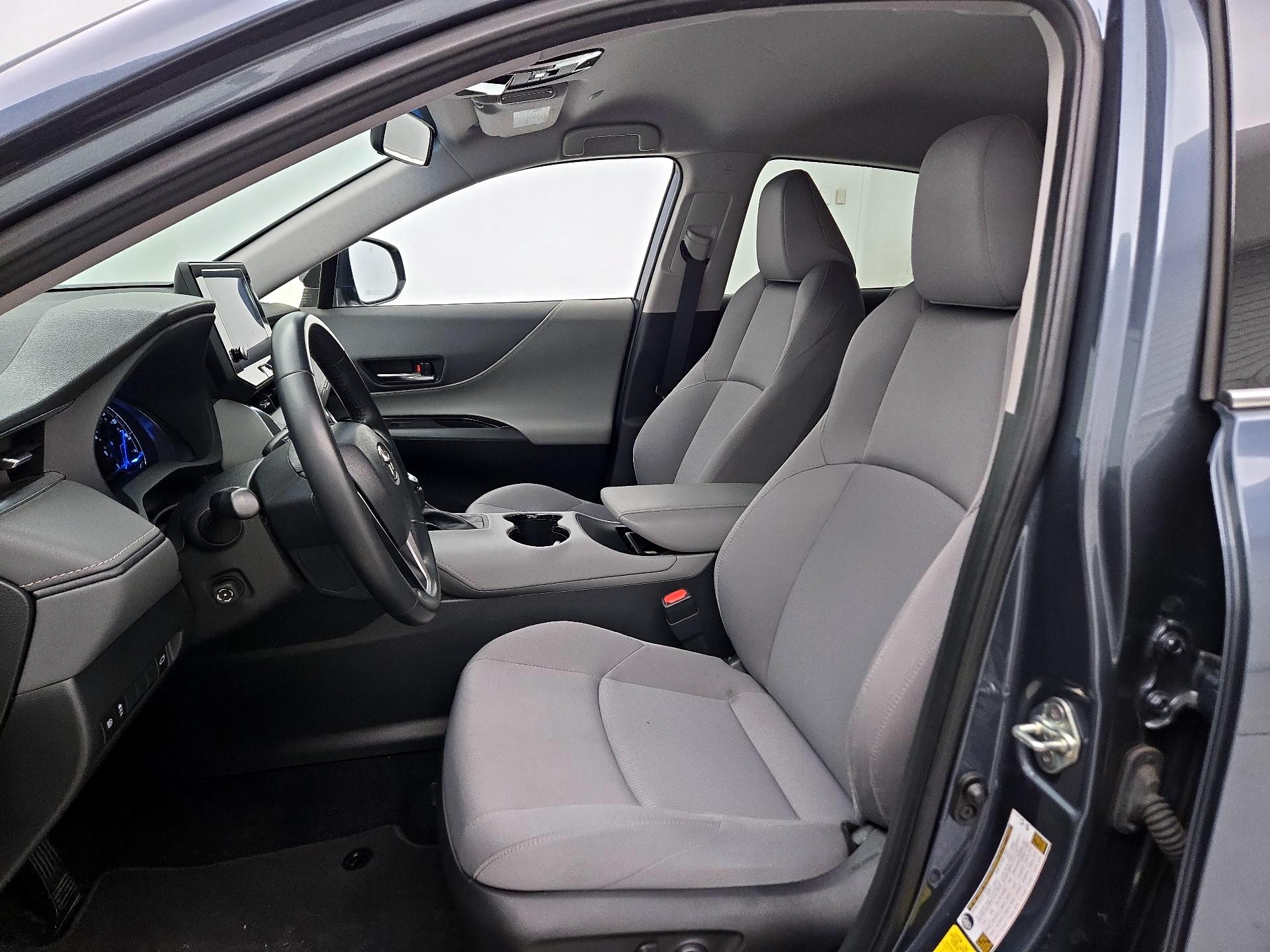 Thumbnail: 2023 Toyota Venza - 11