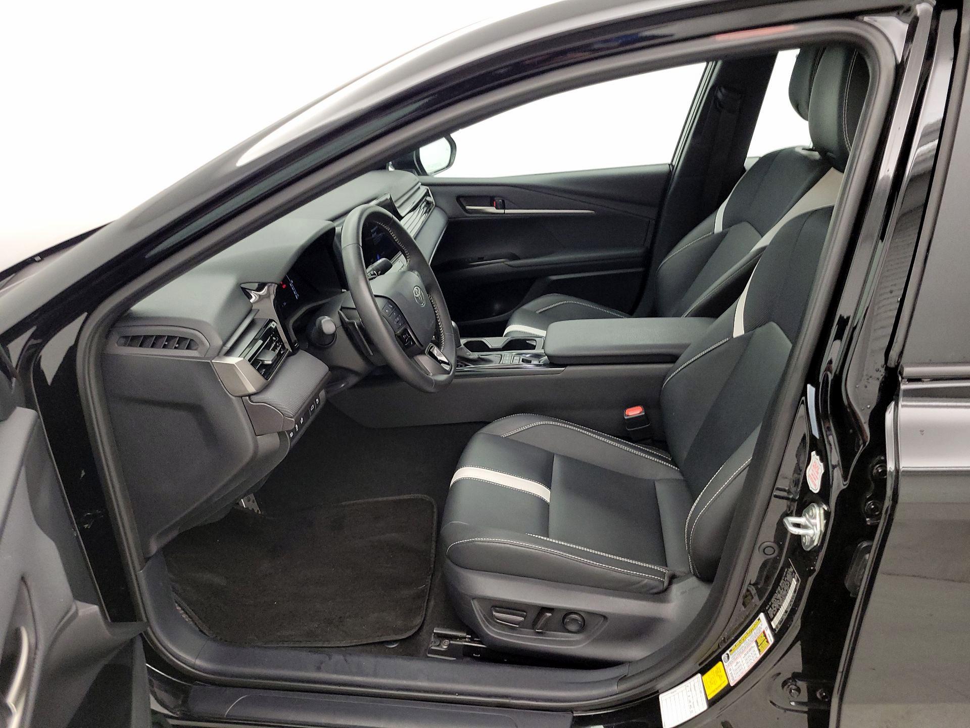 Thumbnail: 2025 Toyota Camry - 11