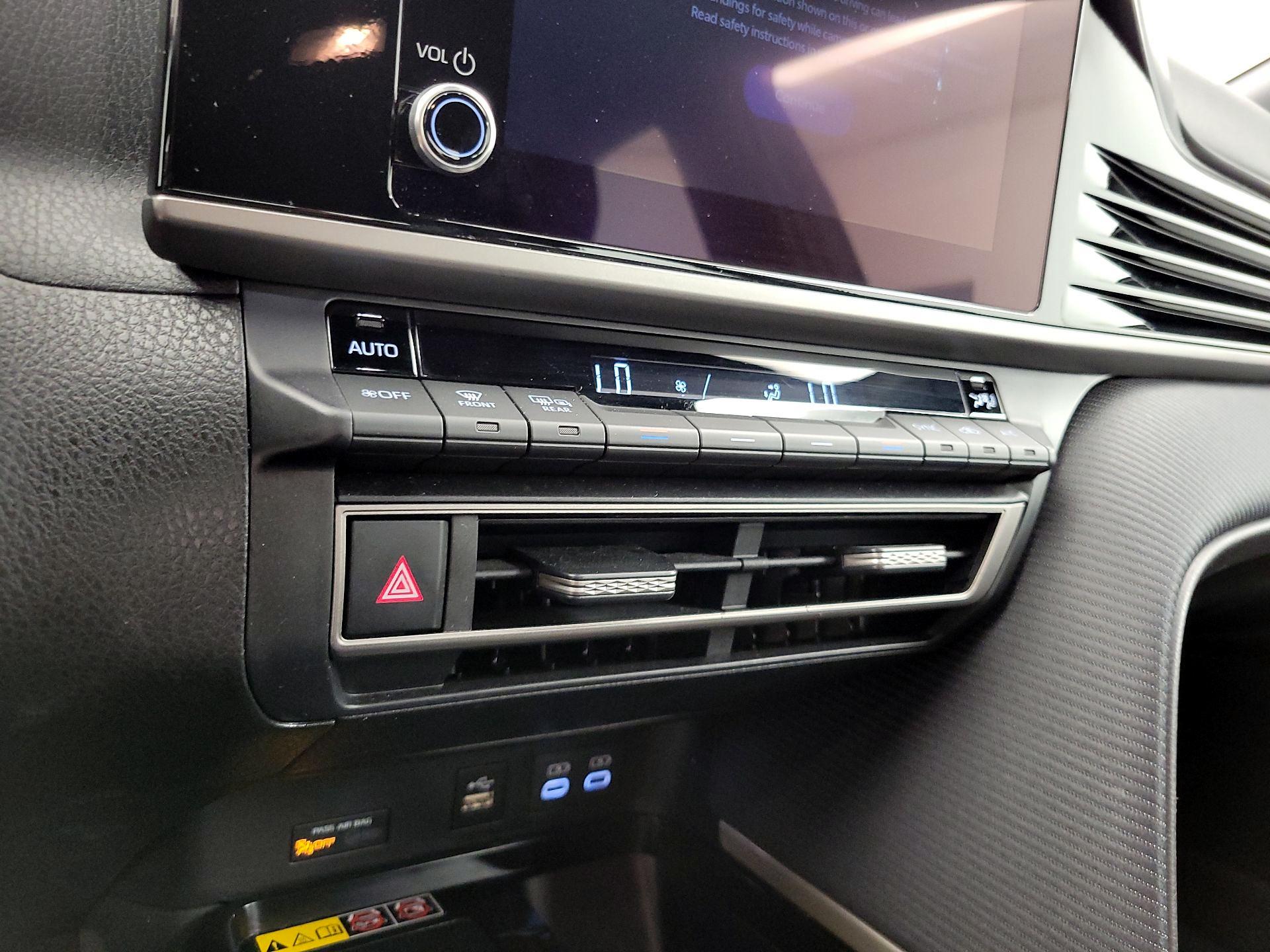 Thumbnail: 2025 Toyota Camry - 16