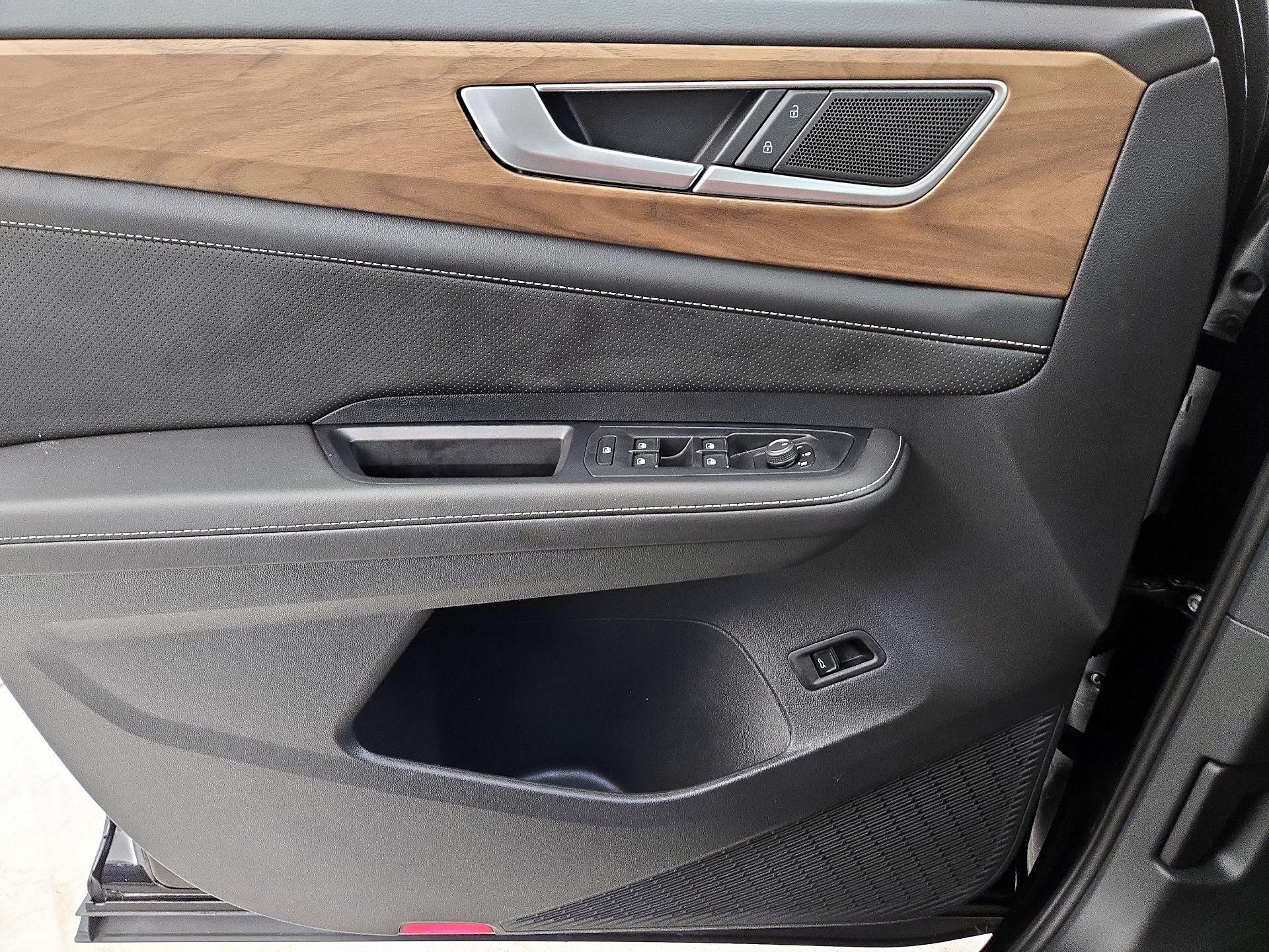 Thumbnail: 2025 Volkswagen Atlas - 12