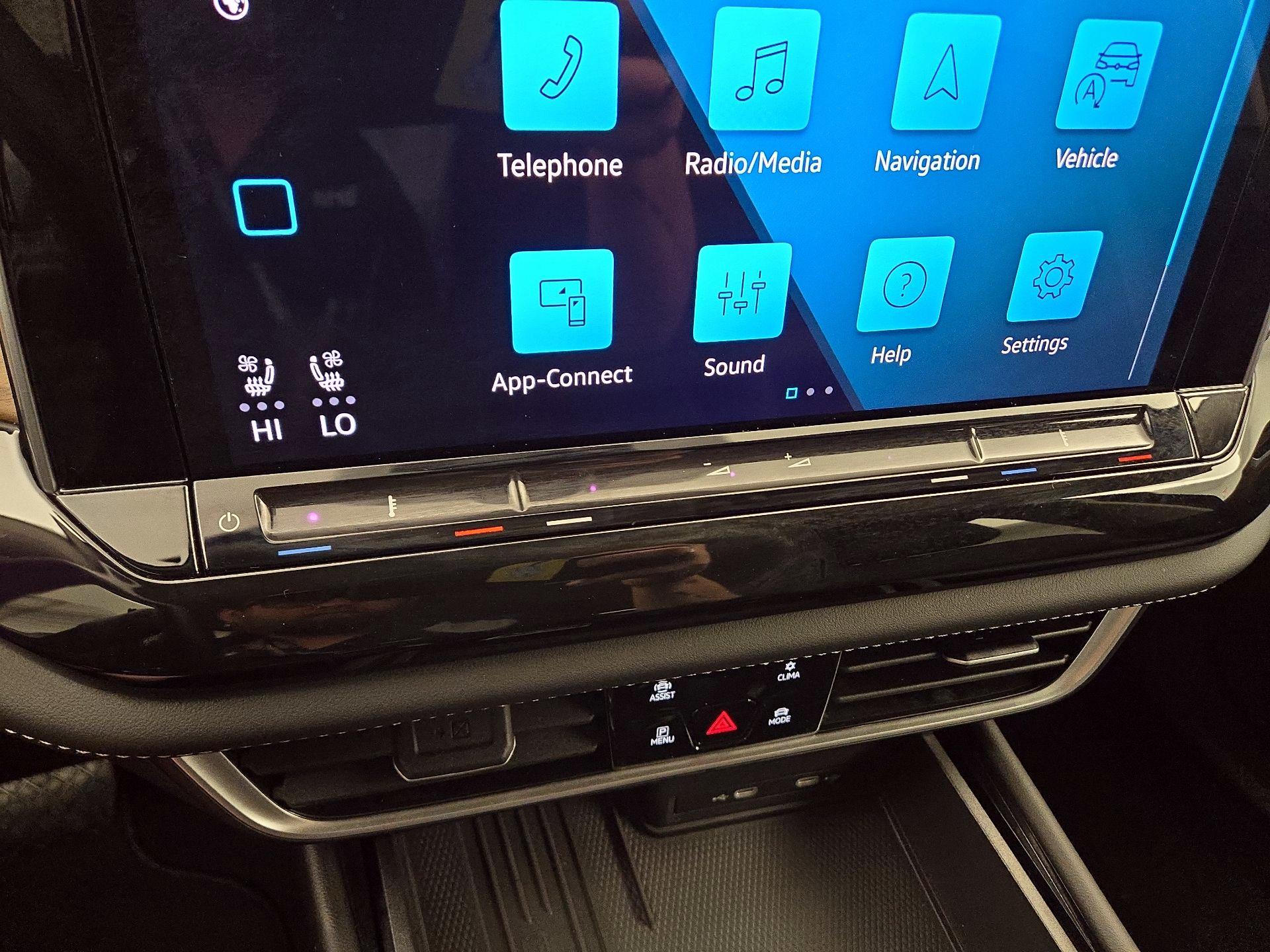 Thumbnail: 2025 Volkswagen Atlas - 16