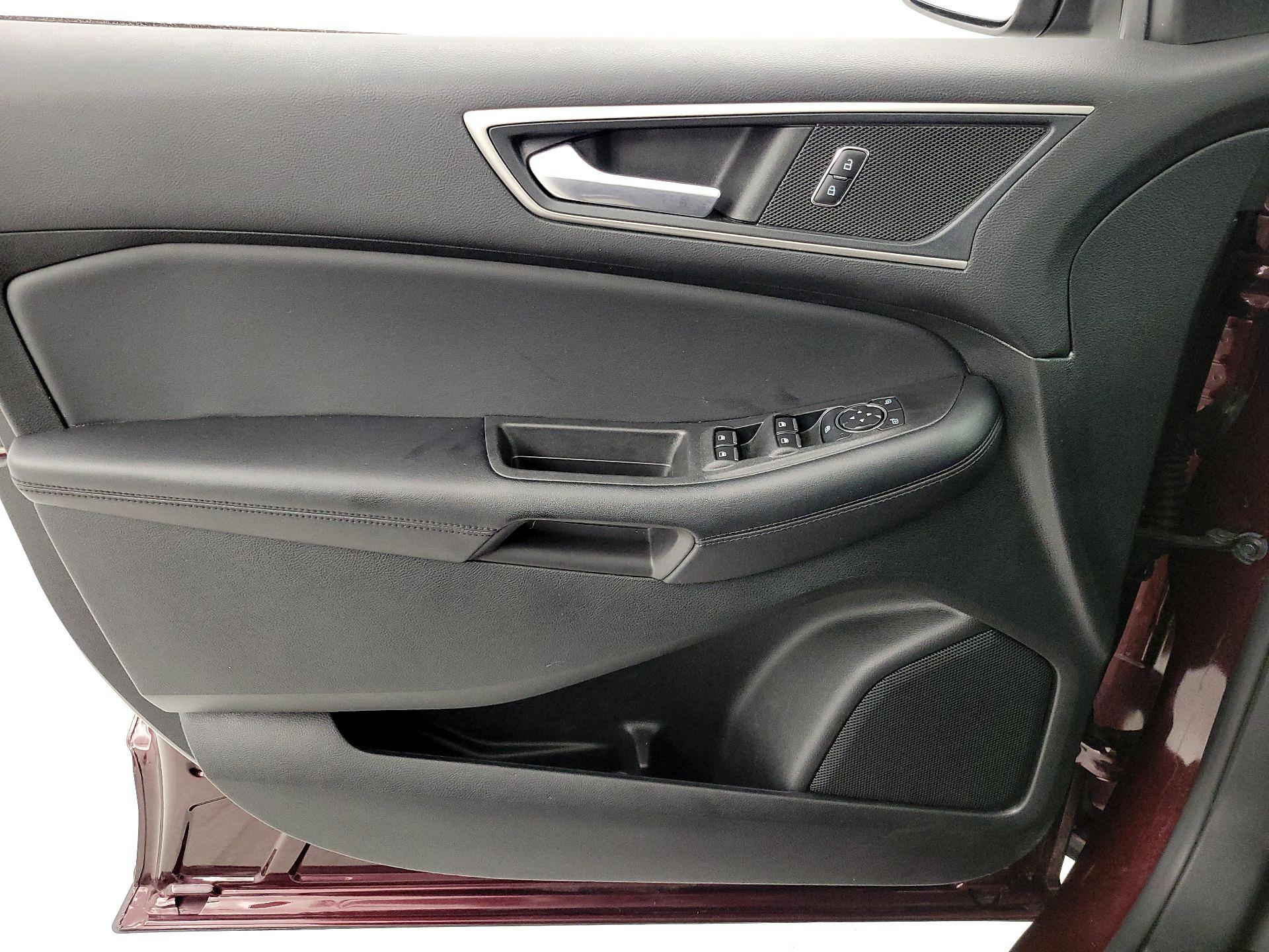 Thumbnail: 2022 Ford Edge - 12