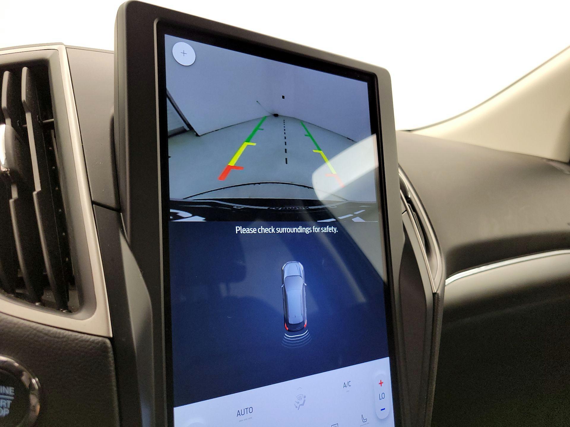 Thumbnail: 2022 Ford Edge - 14