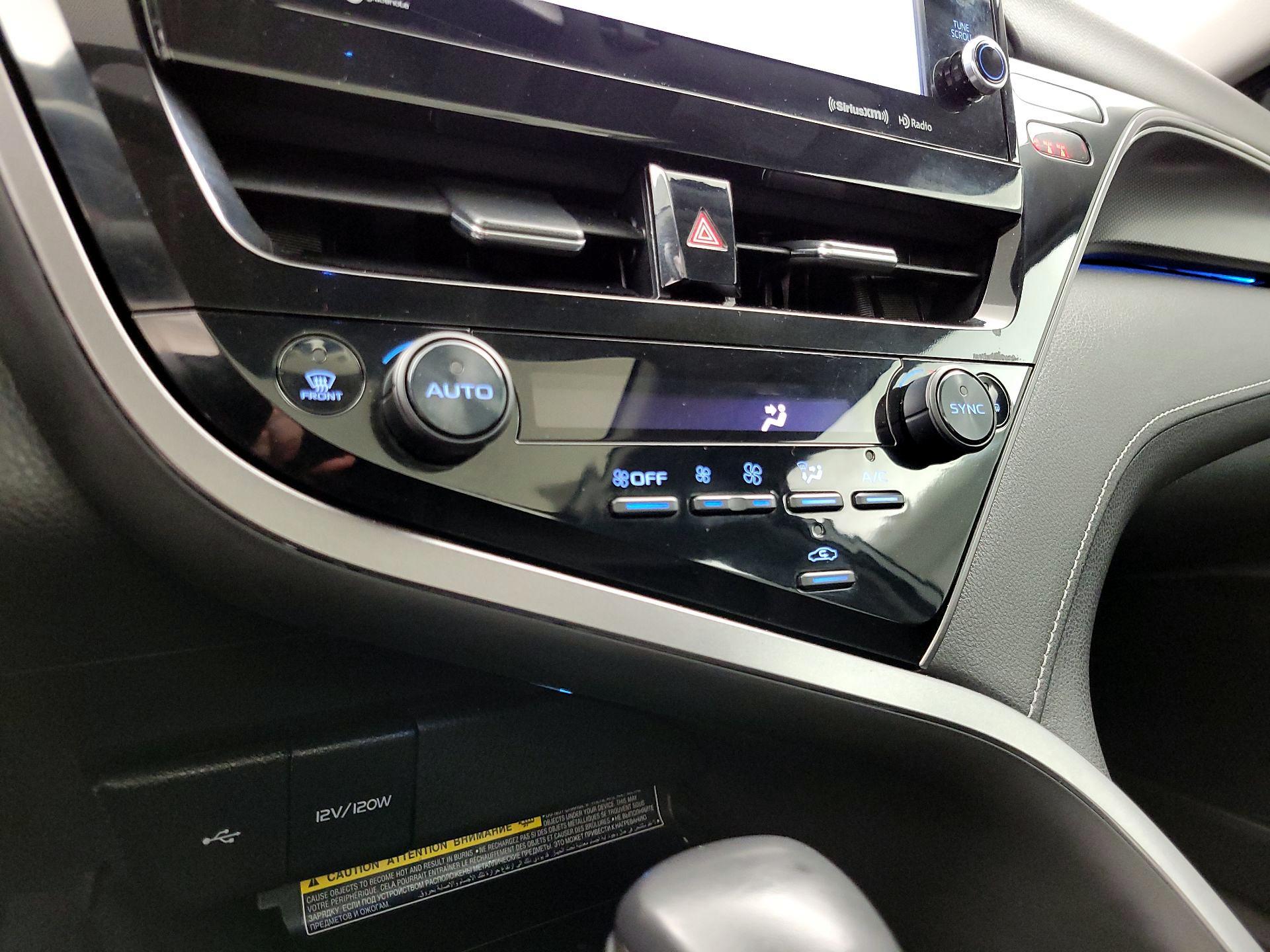 Thumbnail: 2021 Toyota Camry - 16