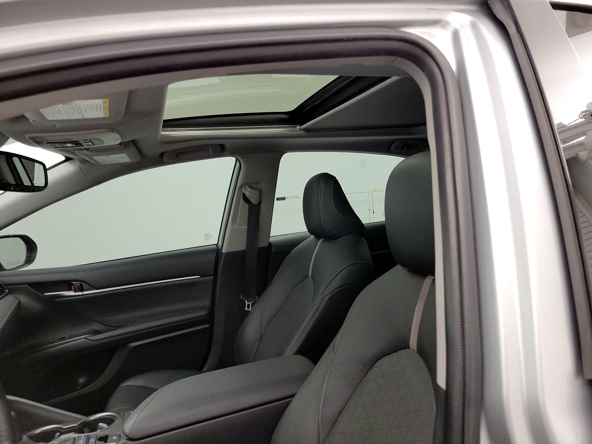 Thumbnail: 2021 Toyota Camry - 19