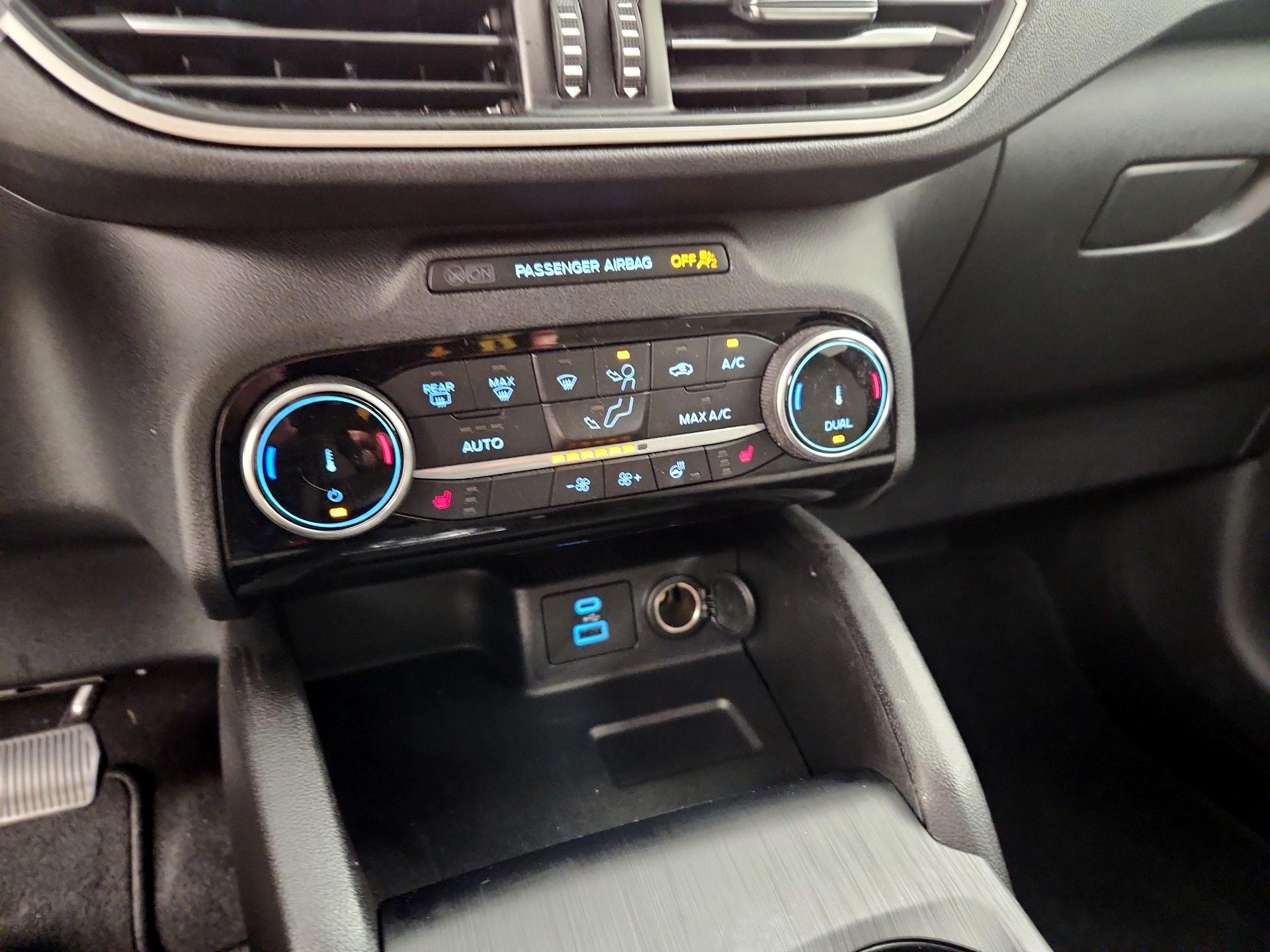 Thumbnail: 2022 Ford Escape - 17