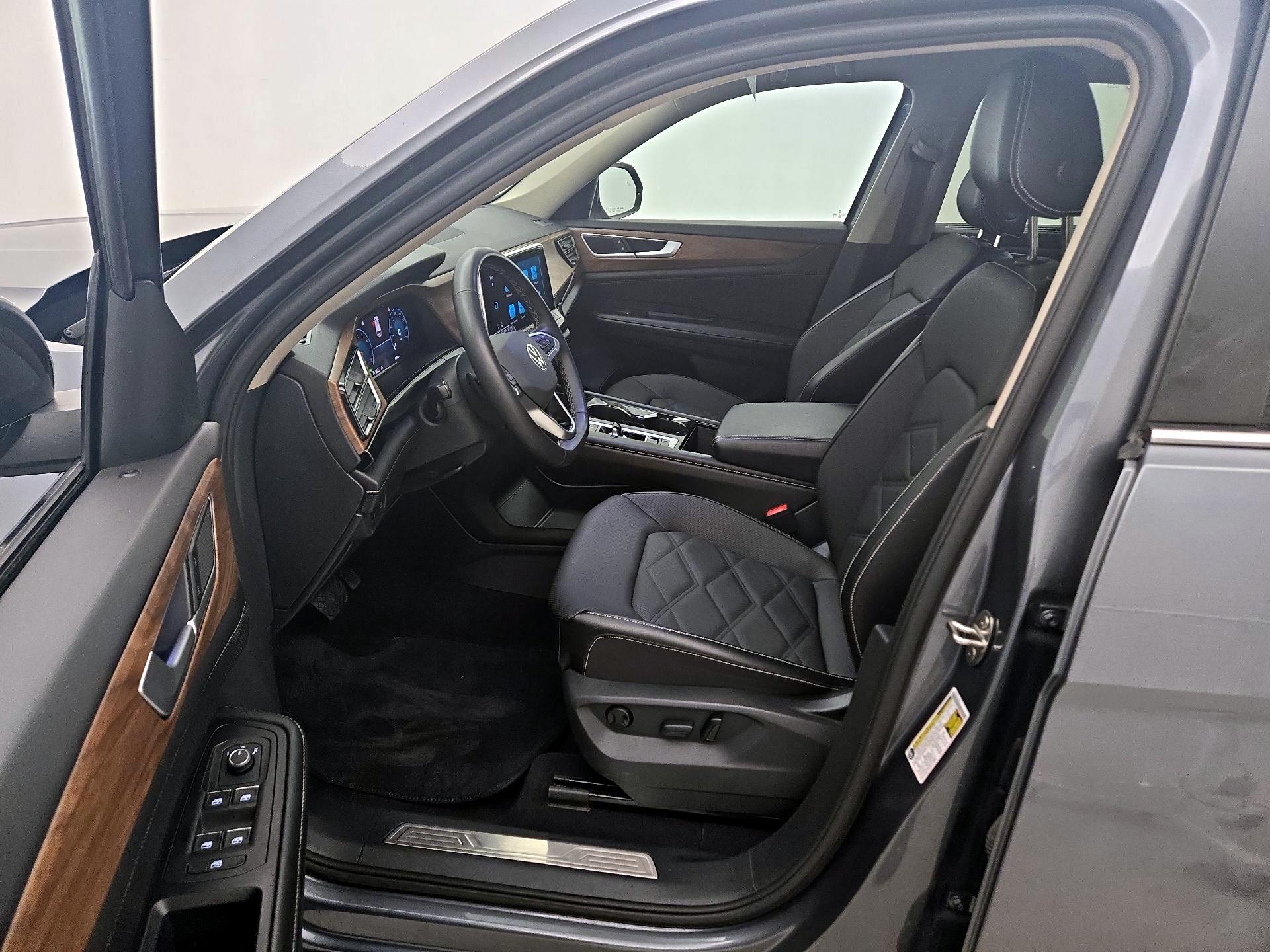 Thumbnail: 2024 Volkswagen Atlas - 11