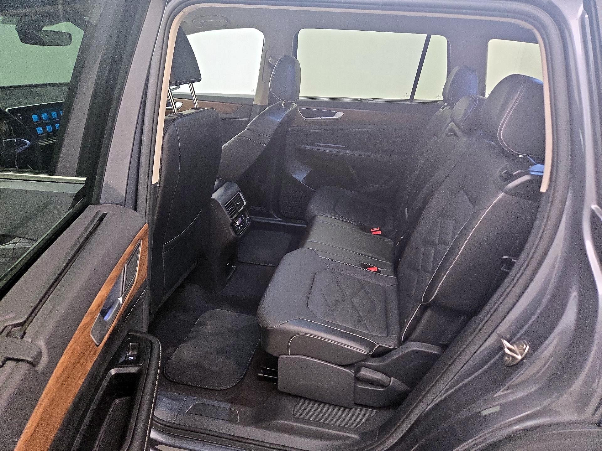 Thumbnail: 2024 Volkswagen Atlas - 20