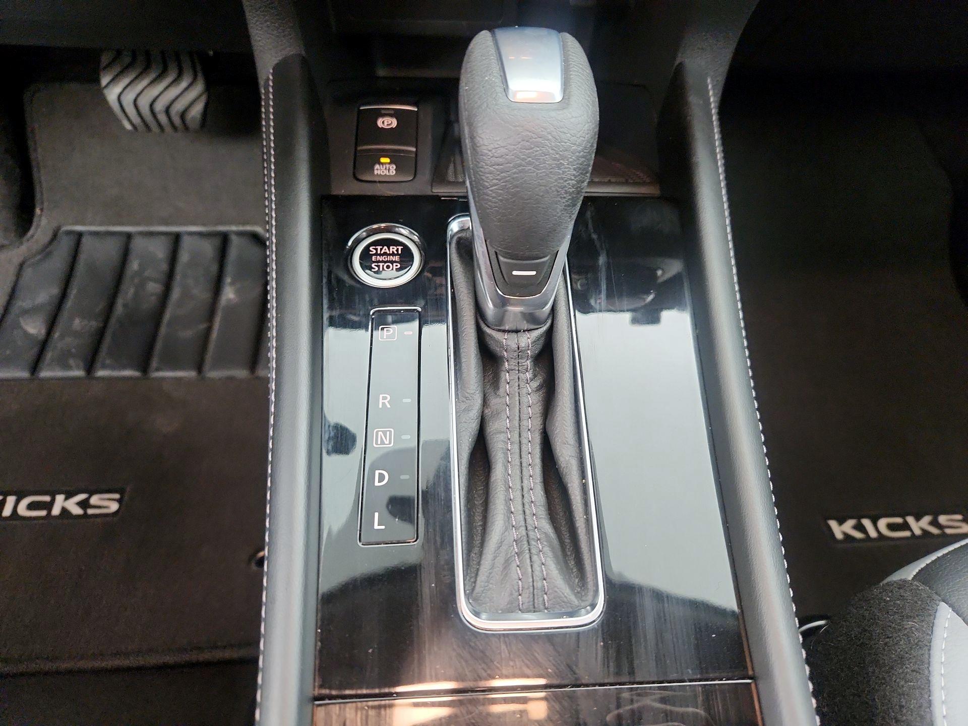 Thumbnail: 2023 Nissan Kicks - 17