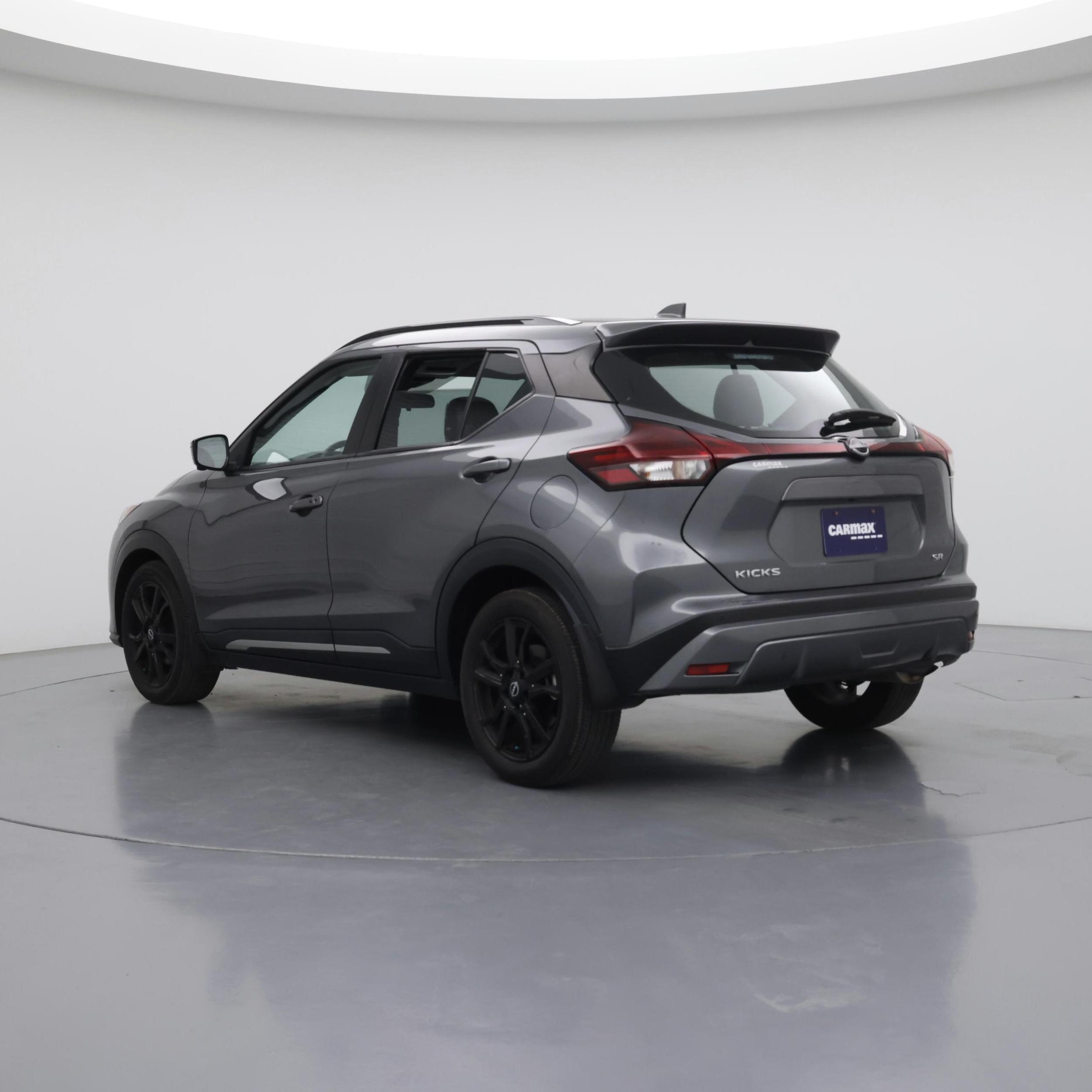 Thumbnail: 2023 Nissan Kicks - 2
