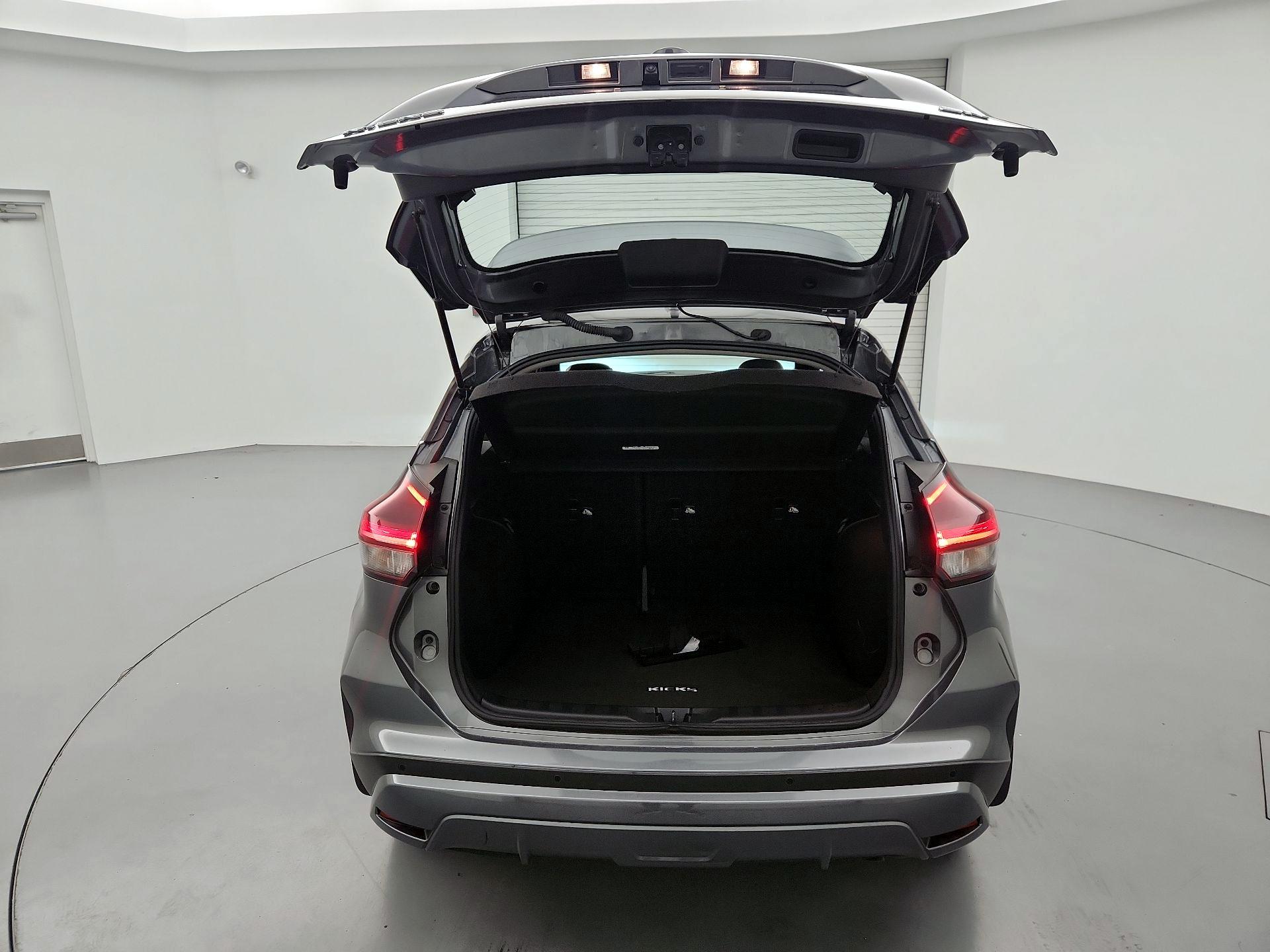 Thumbnail: 2023 Nissan Kicks - 20