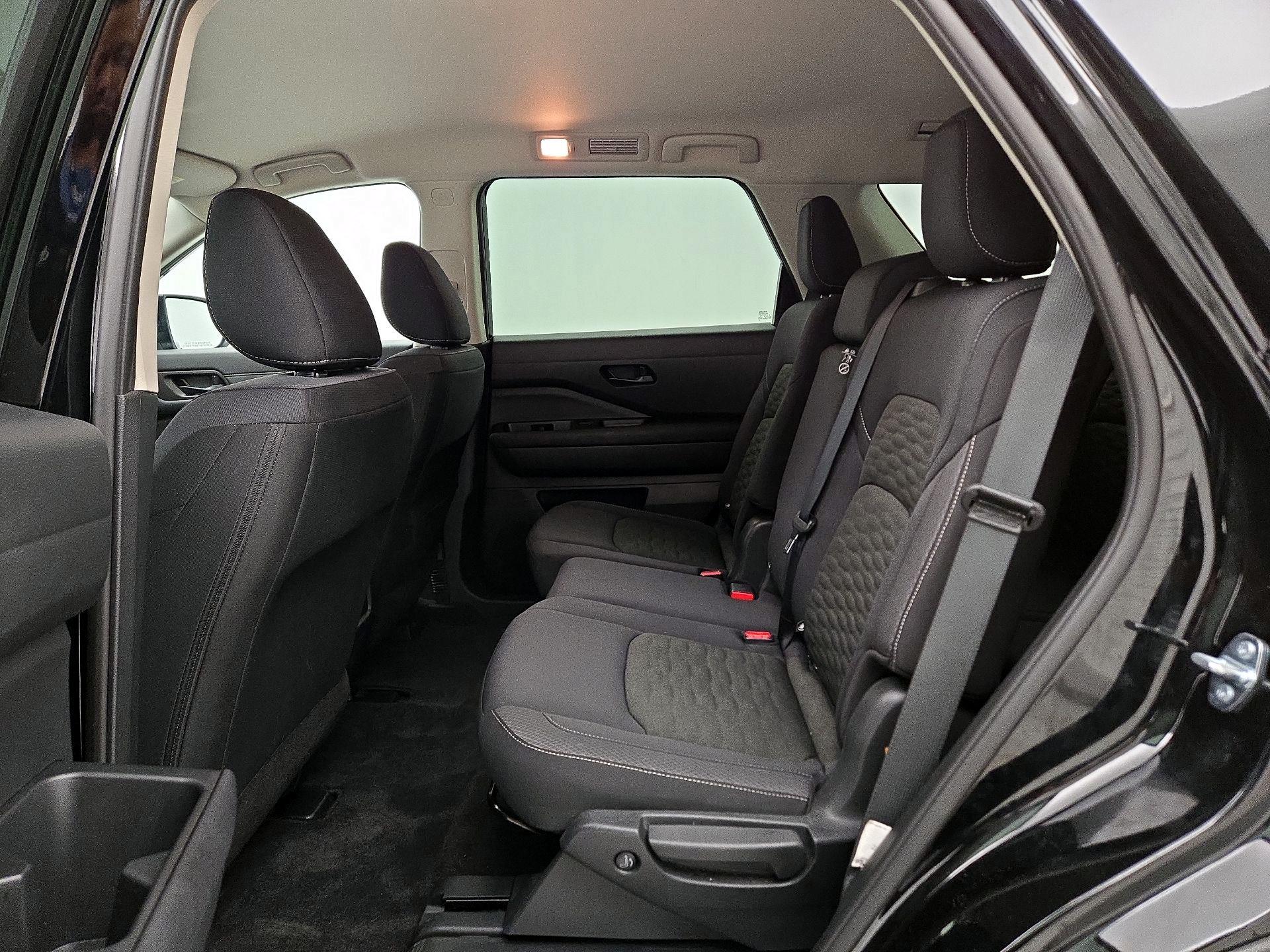 Thumbnail: 2025 Nissan Pathfinder - 19