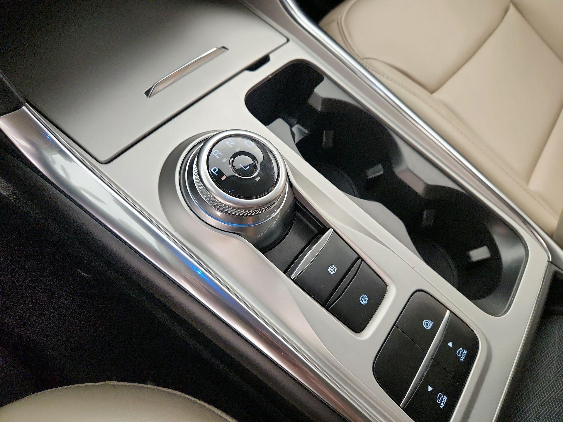 Thumbnail: 2022 Ford Explorer - 17