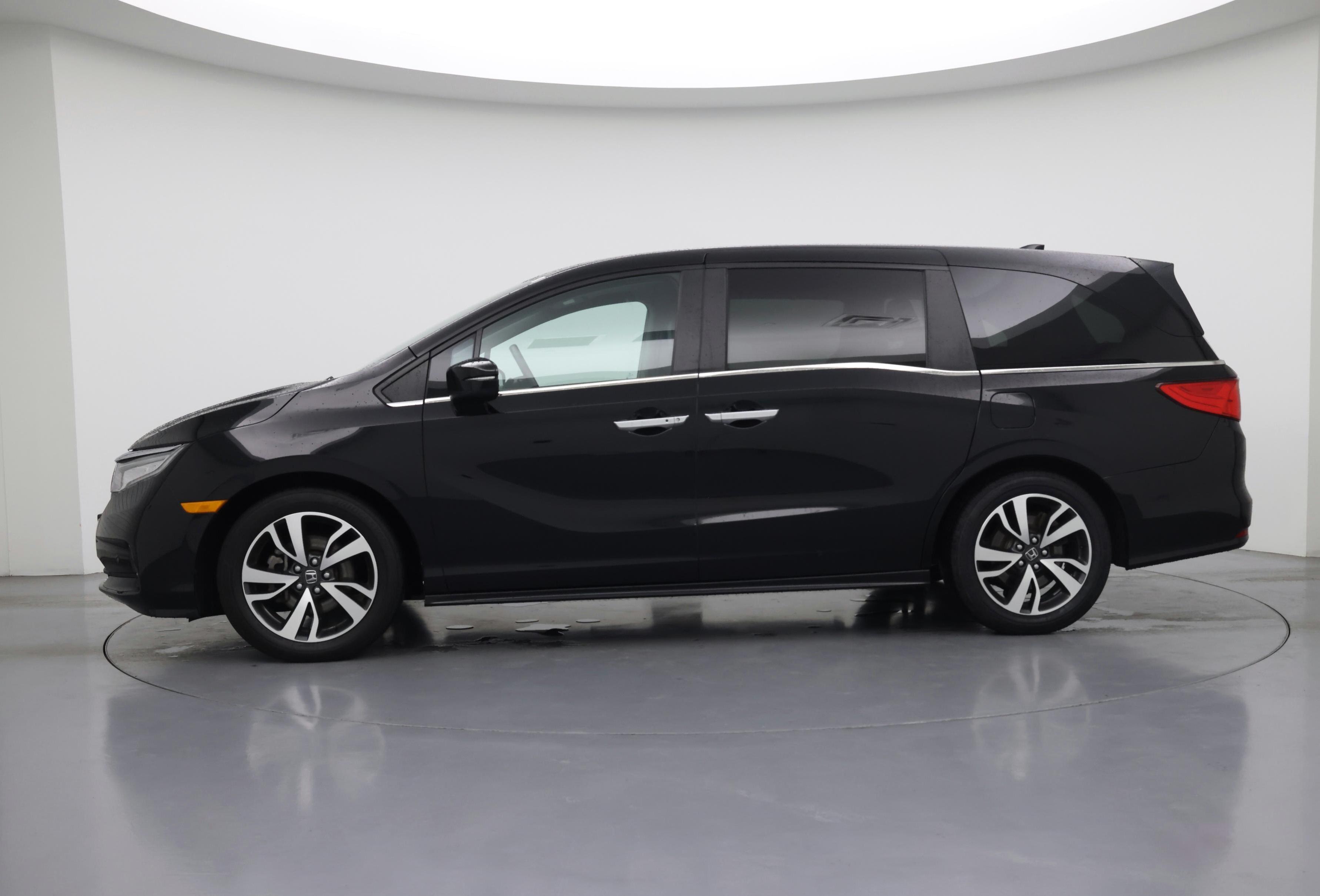 Thumbnail: 2023 Honda Odyssey - 3