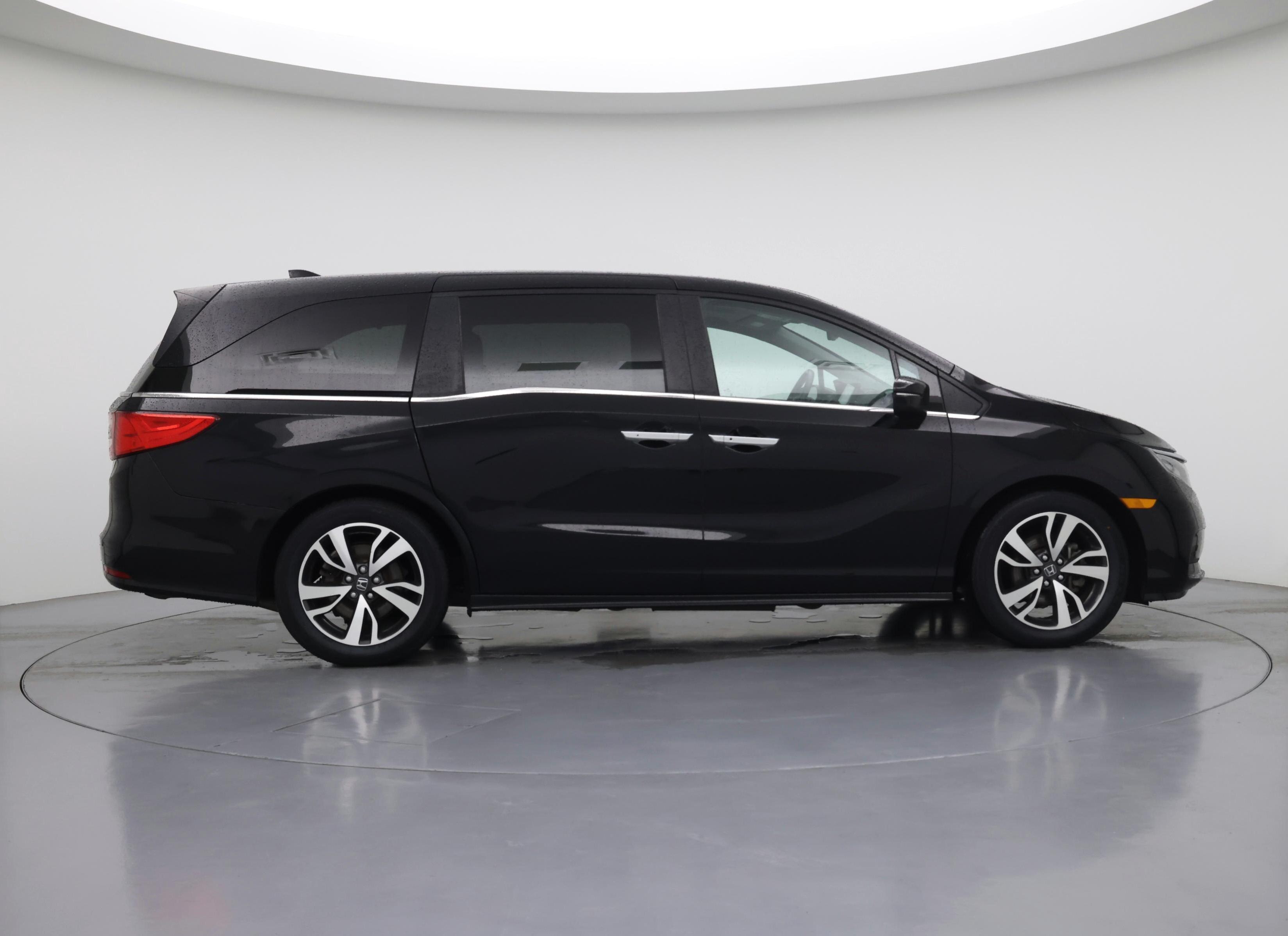 Thumbnail: 2023 Honda Odyssey - 7