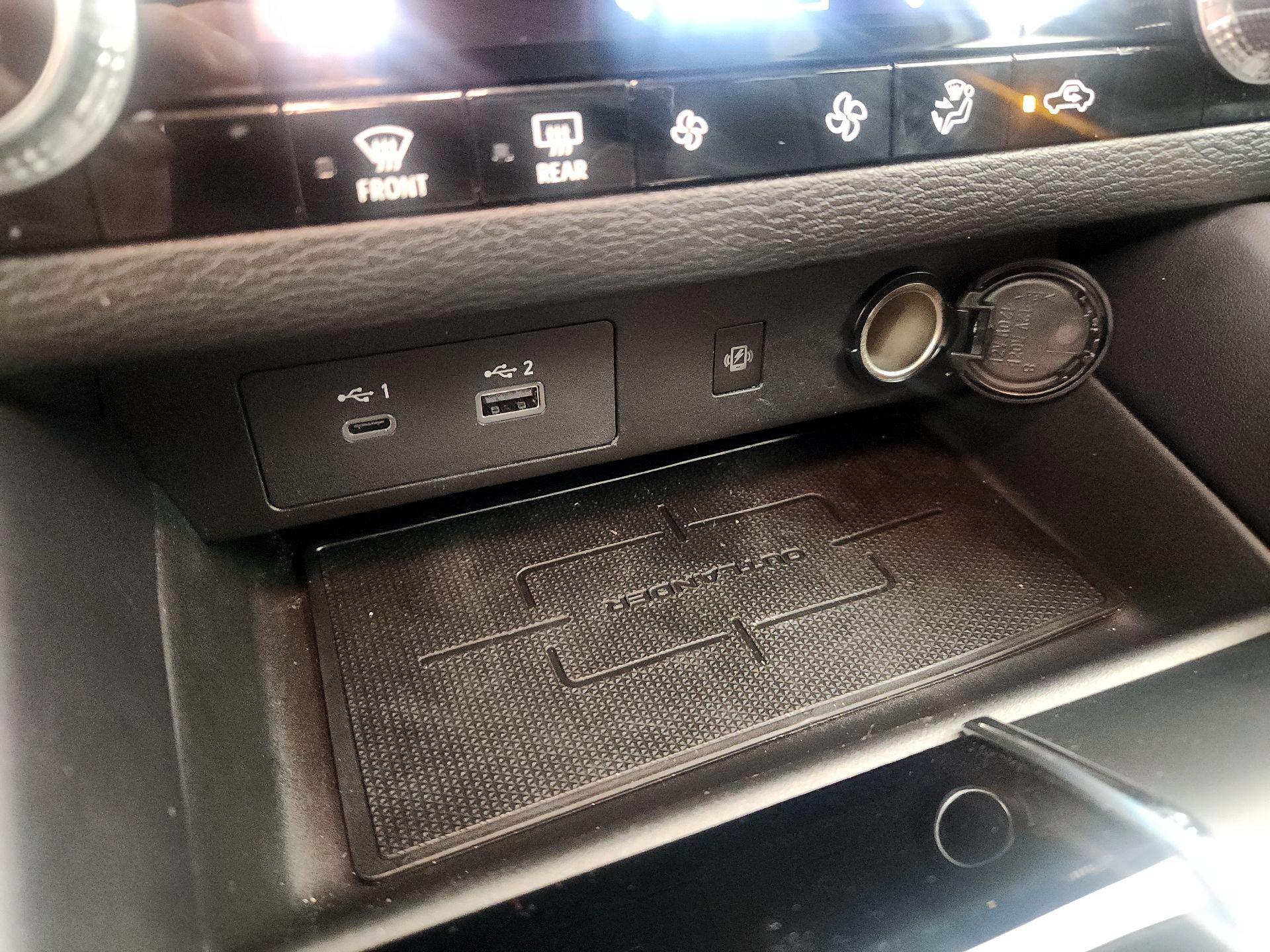 Thumbnail: 2024 Mitsubishi Outlander - 19