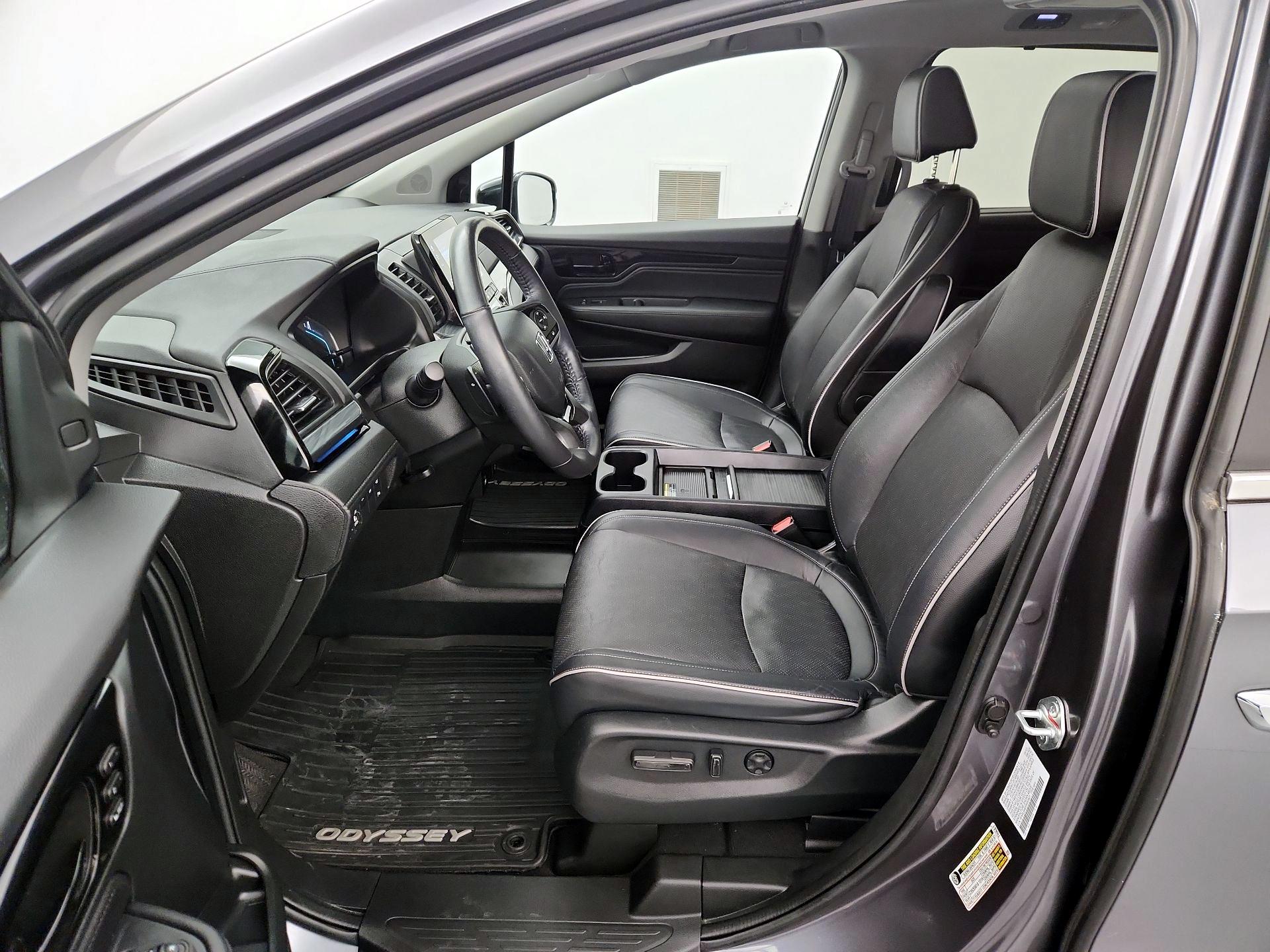 Thumbnail: 2023 Honda Odyssey - 11