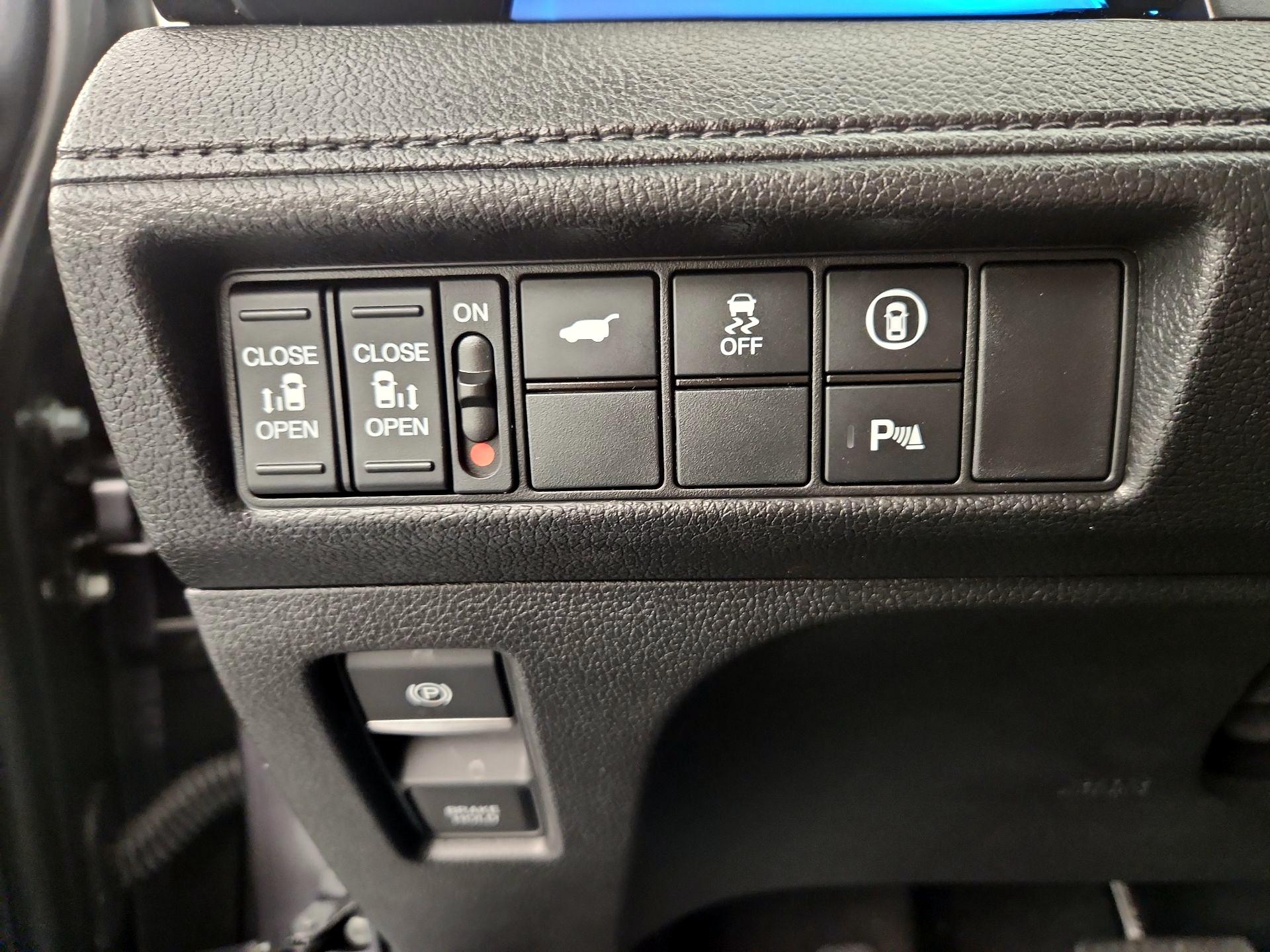 Thumbnail: 2023 Honda Odyssey - 13