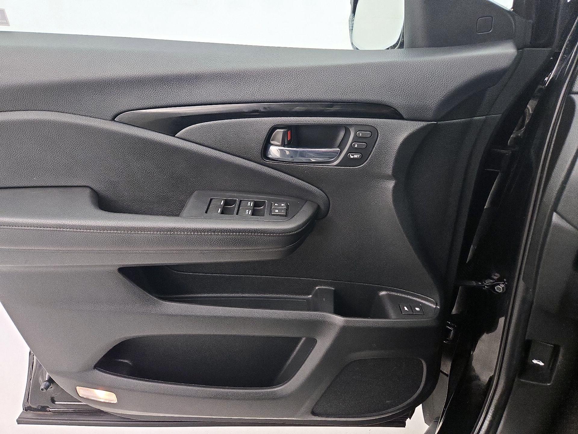 Thumbnail: 2022 Honda Pilot - 12