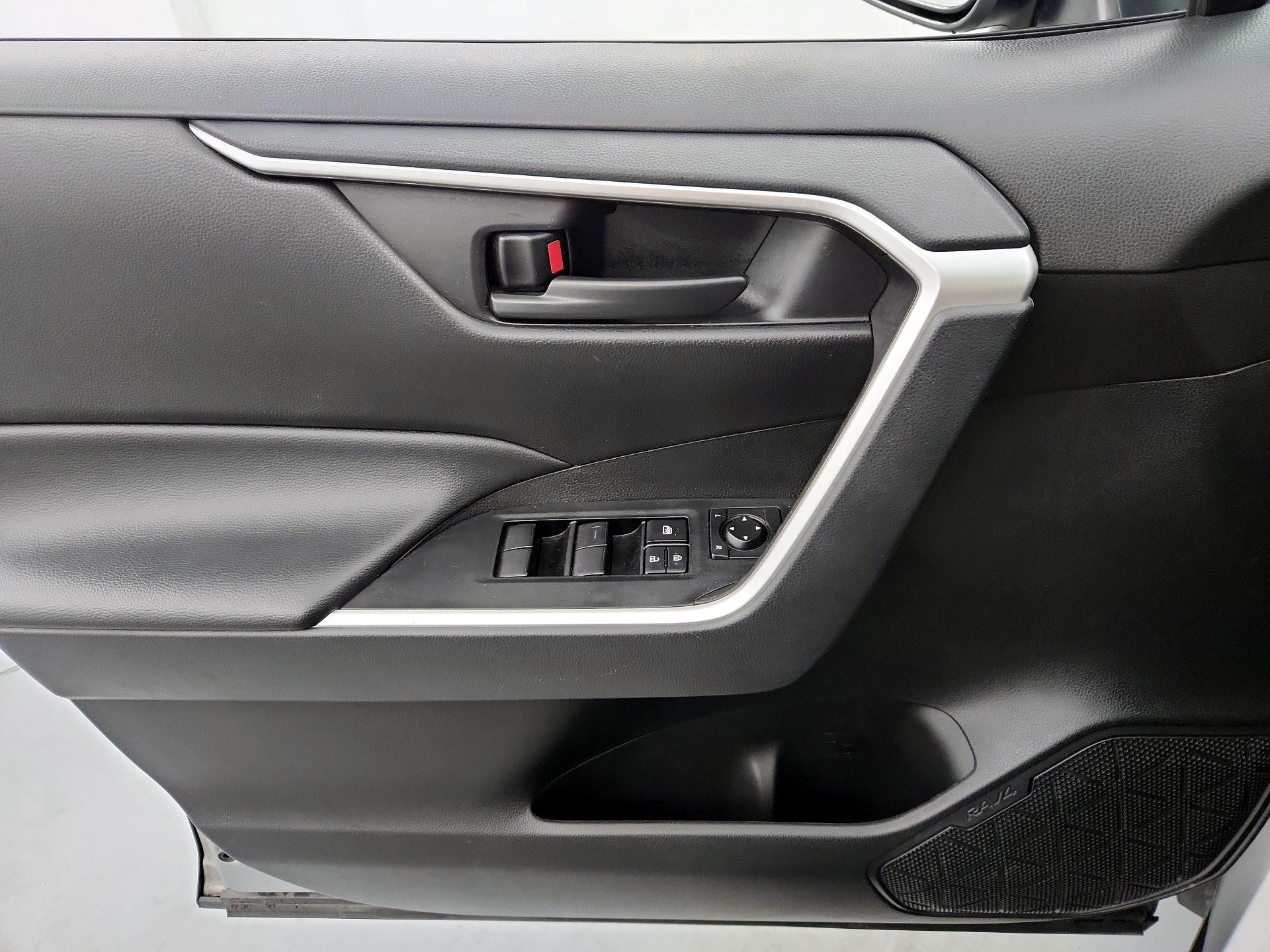 Thumbnail: 2024 Toyota RAV4 - 12