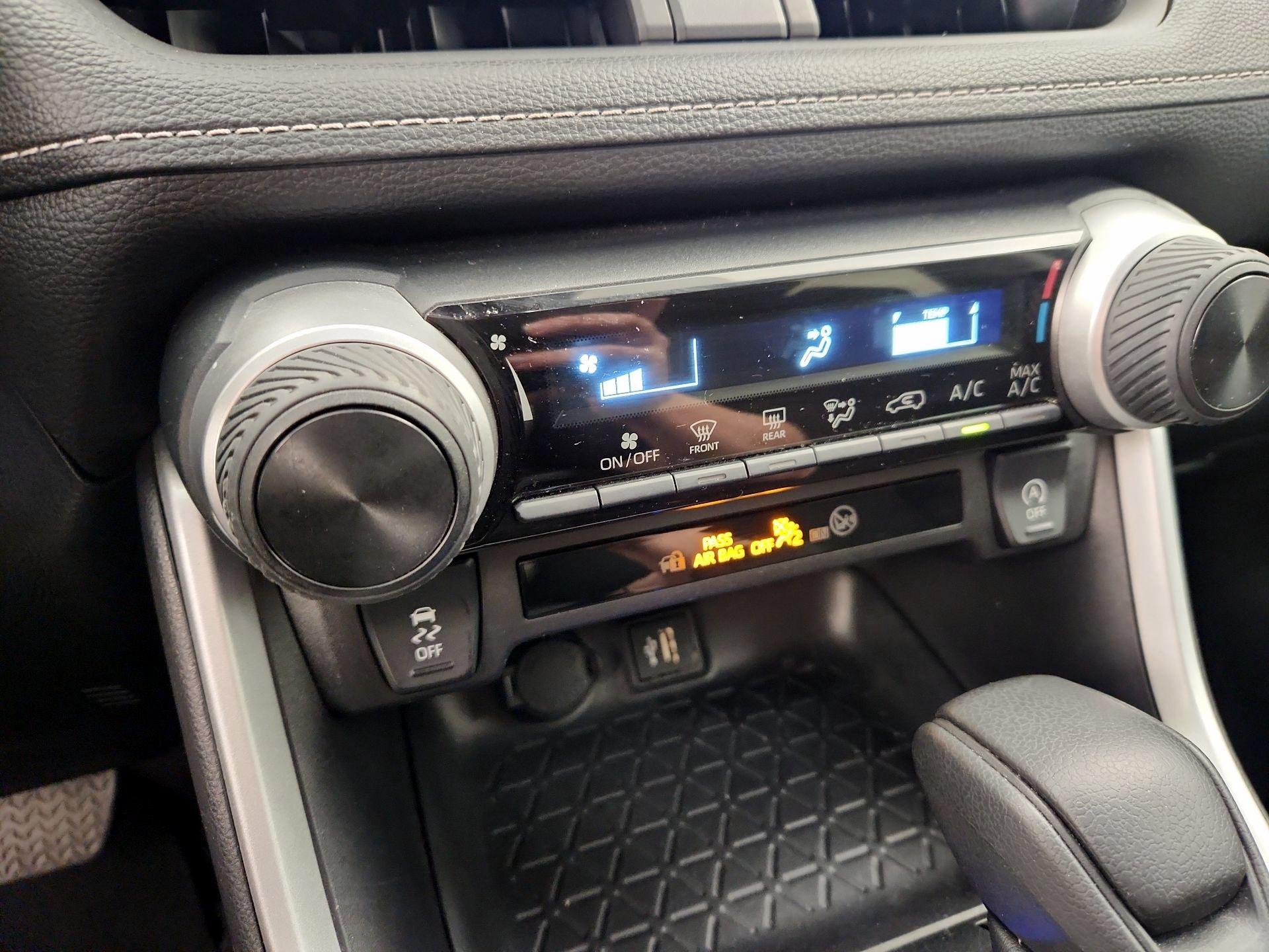 Thumbnail: 2024 Toyota RAV4 - 16