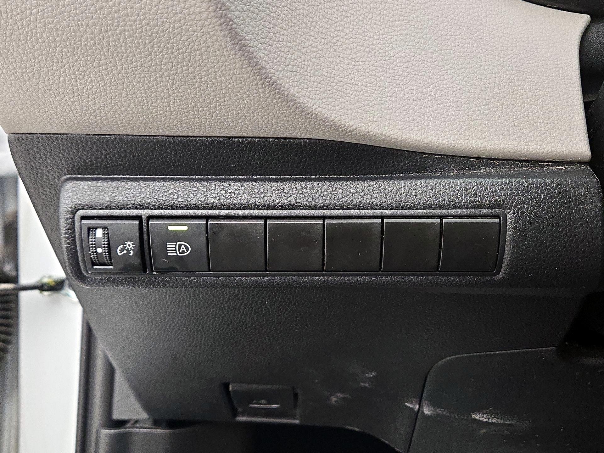 Thumbnail: 2025 Toyota Corolla - 13