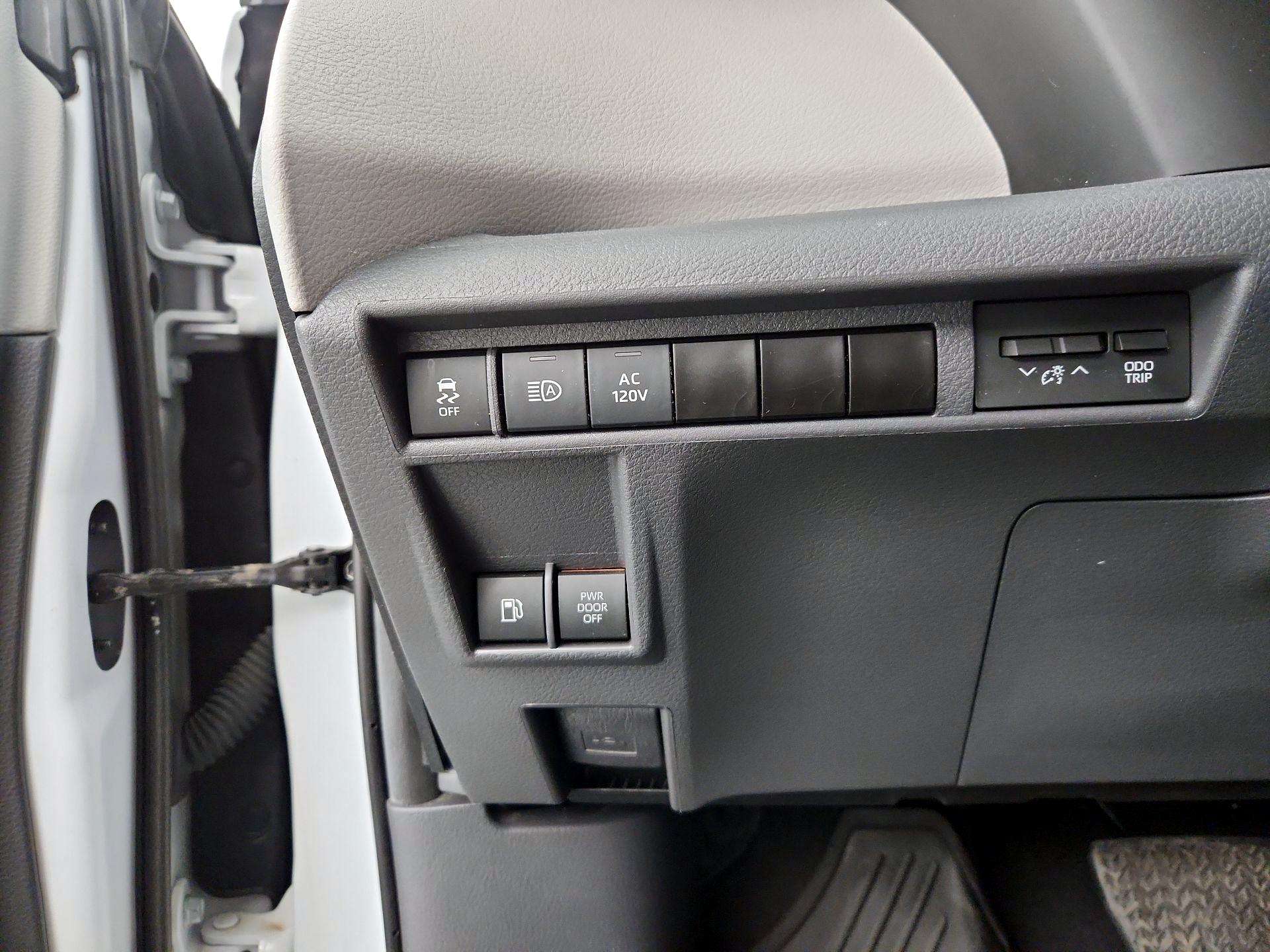 Thumbnail: 2024 Toyota Sienna - 13