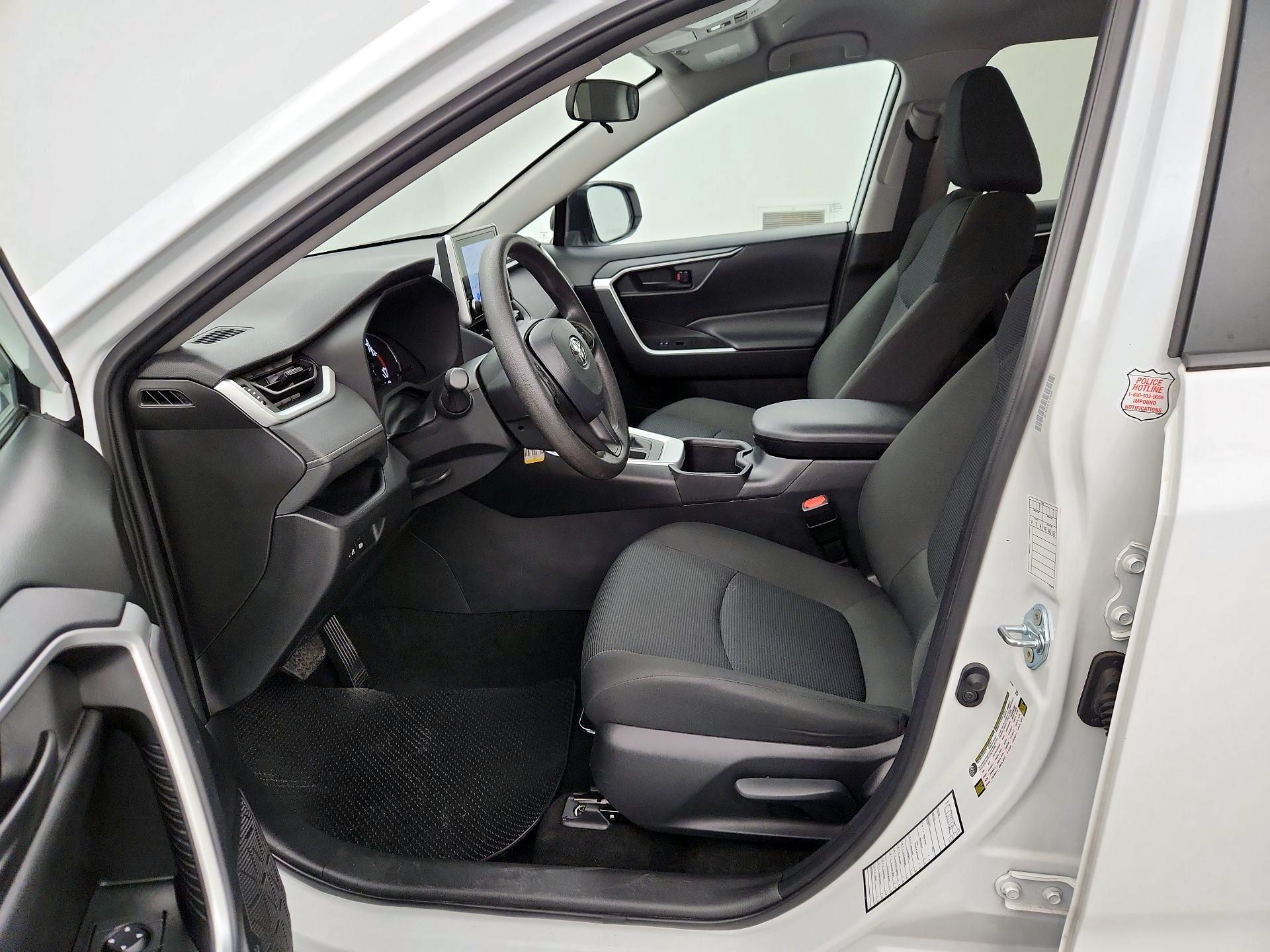 Thumbnail: 2025 Toyota RAV4 - 11