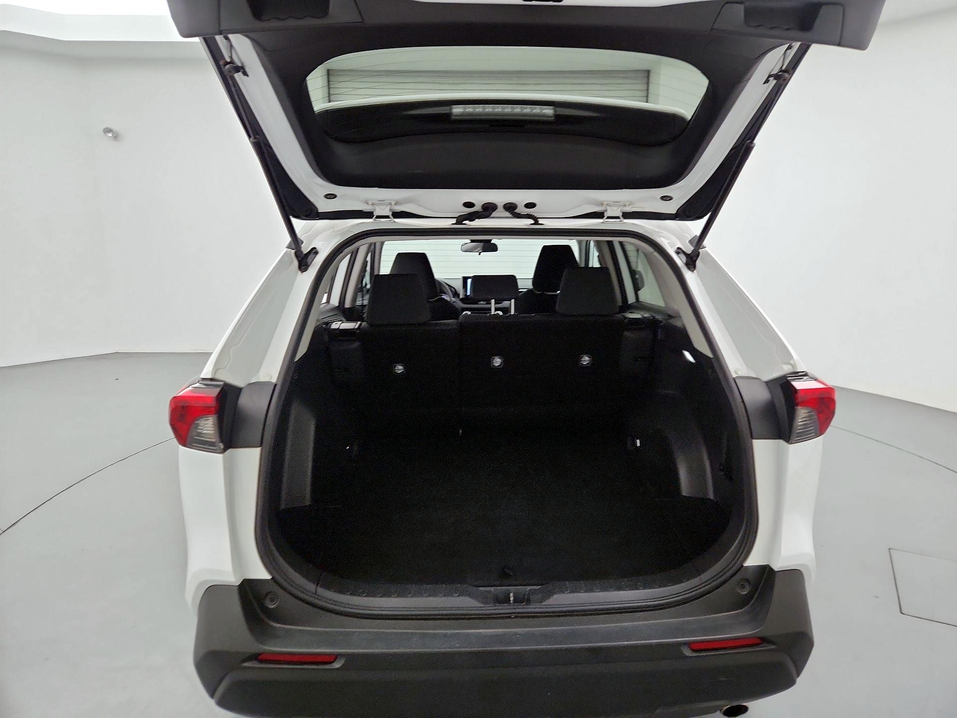 Thumbnail: 2025 Toyota RAV4 - 20