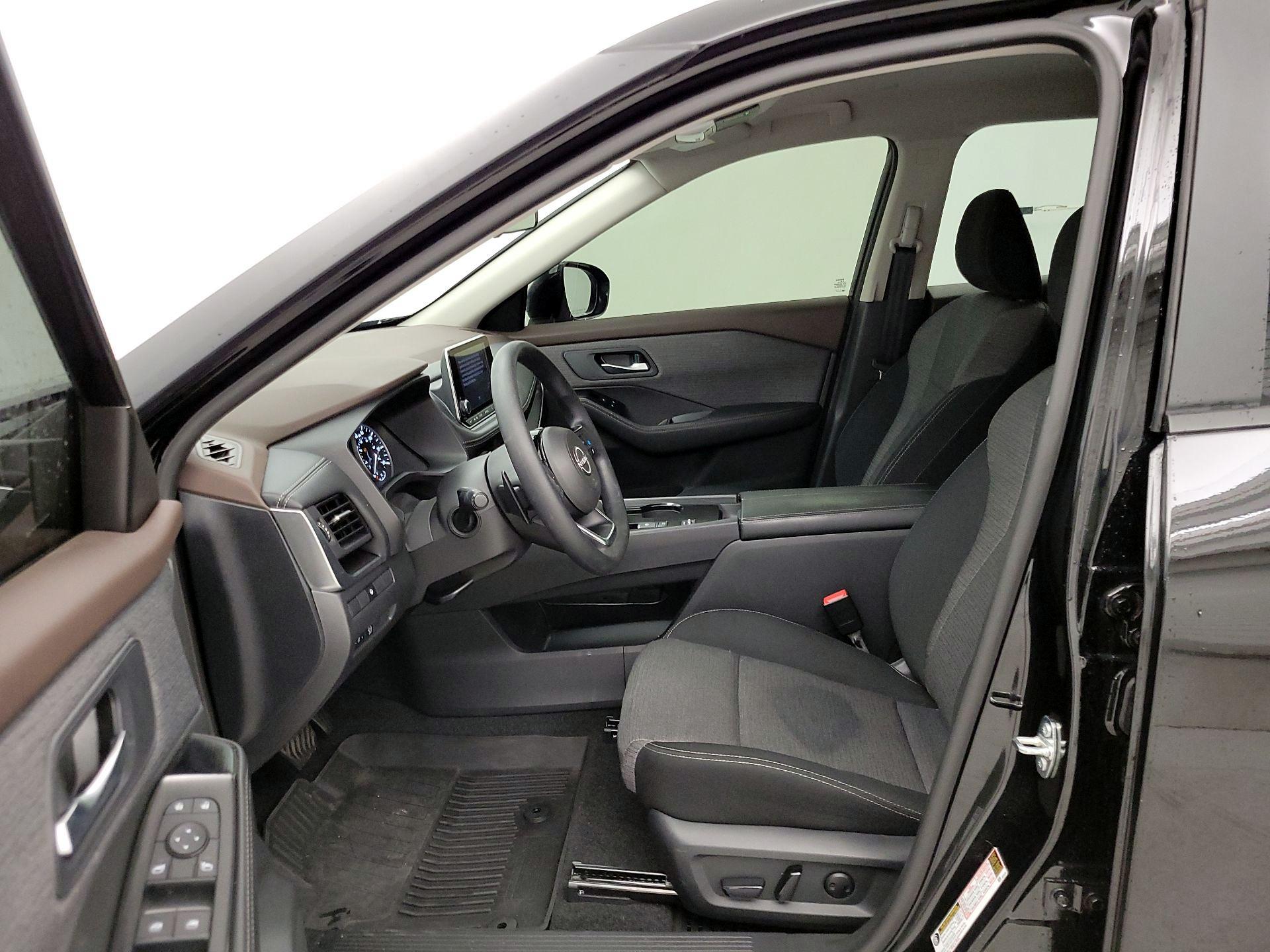 Thumbnail: 2023 Nissan Rogue - 11